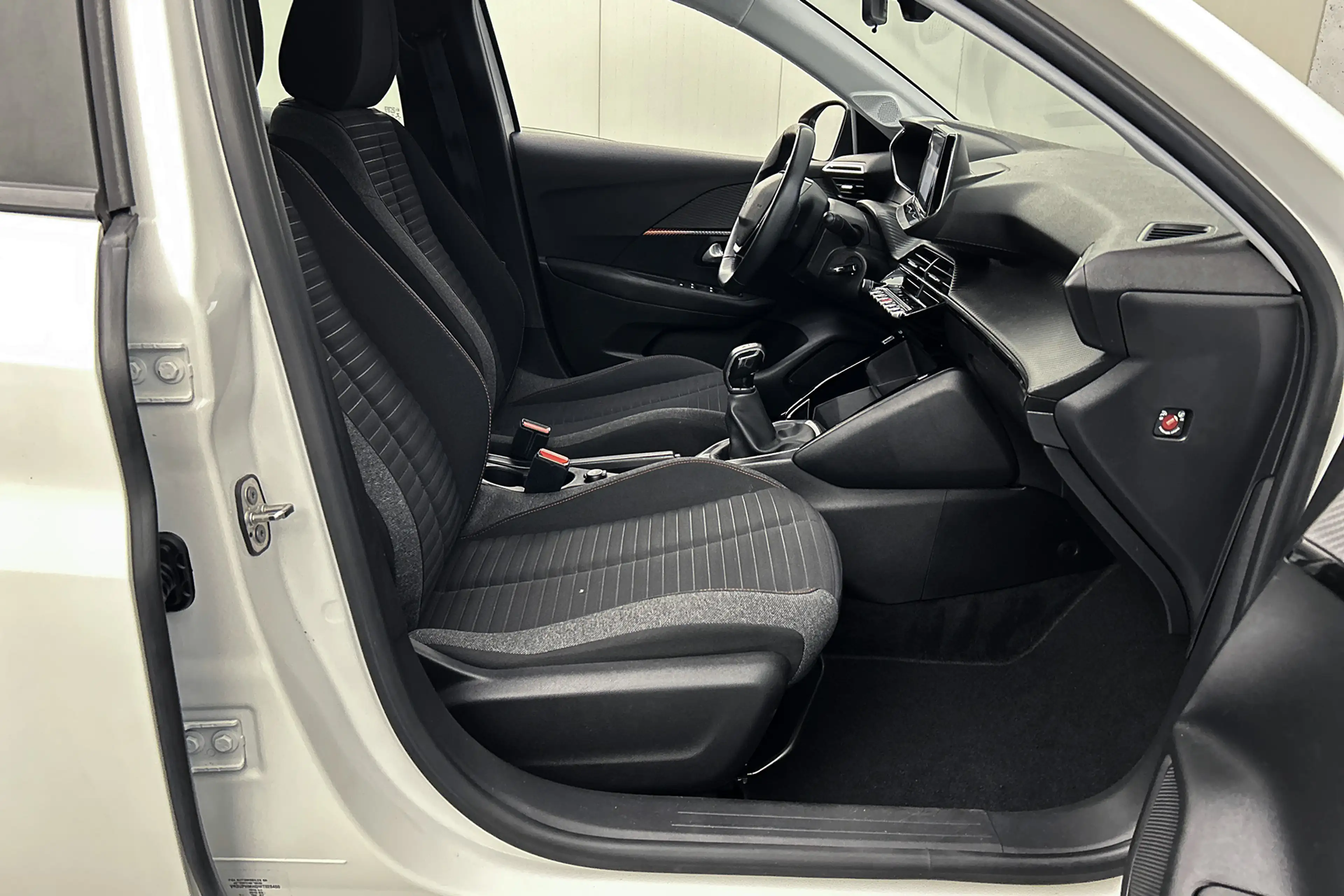 Peugeot 208 1.2 PureTech | LED | Airco | Navigatie | Apple Car — photo 30
