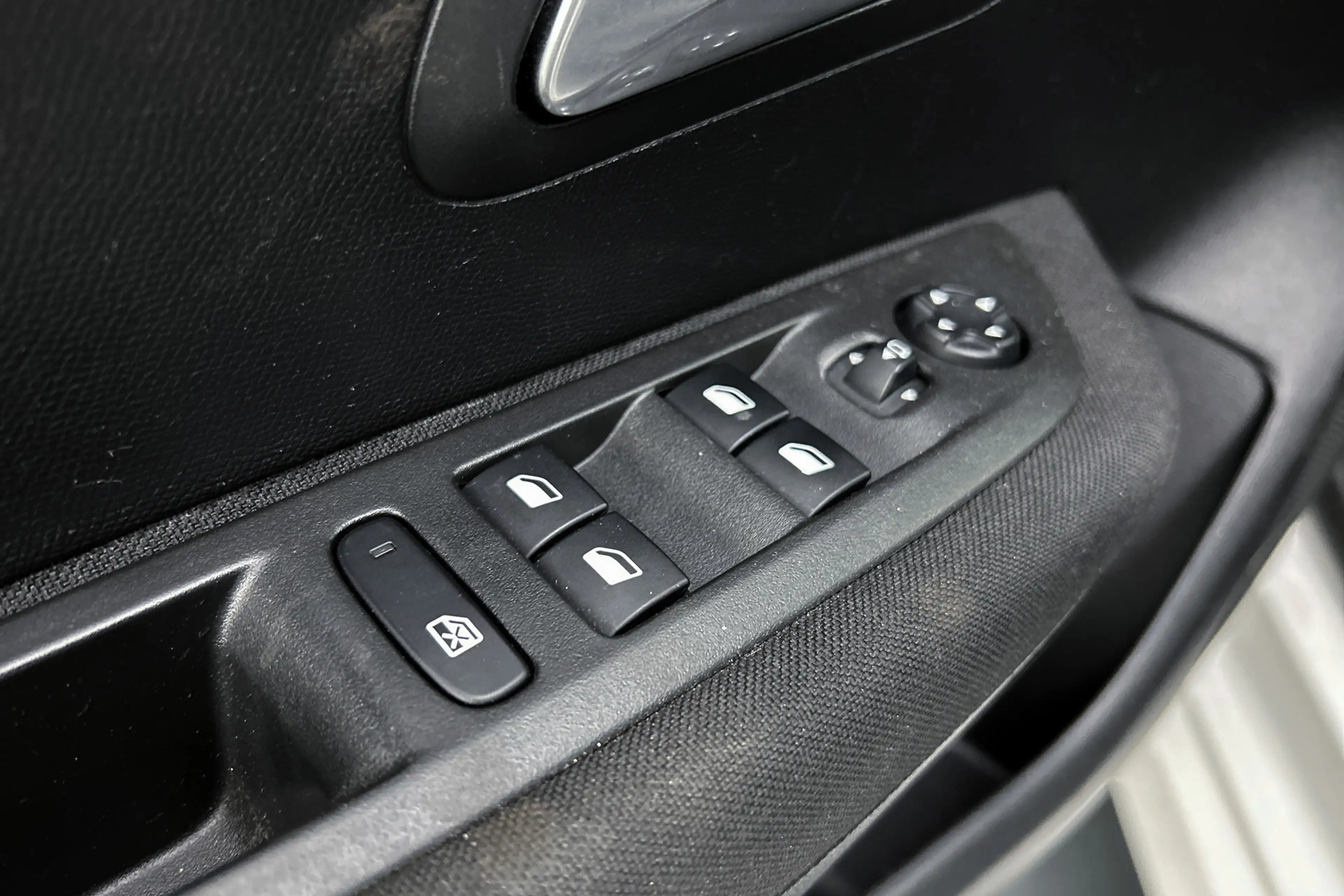 Peugeot 208 1.2 PureTech | LED | Airco | Navigatie | Apple Car — photo 20