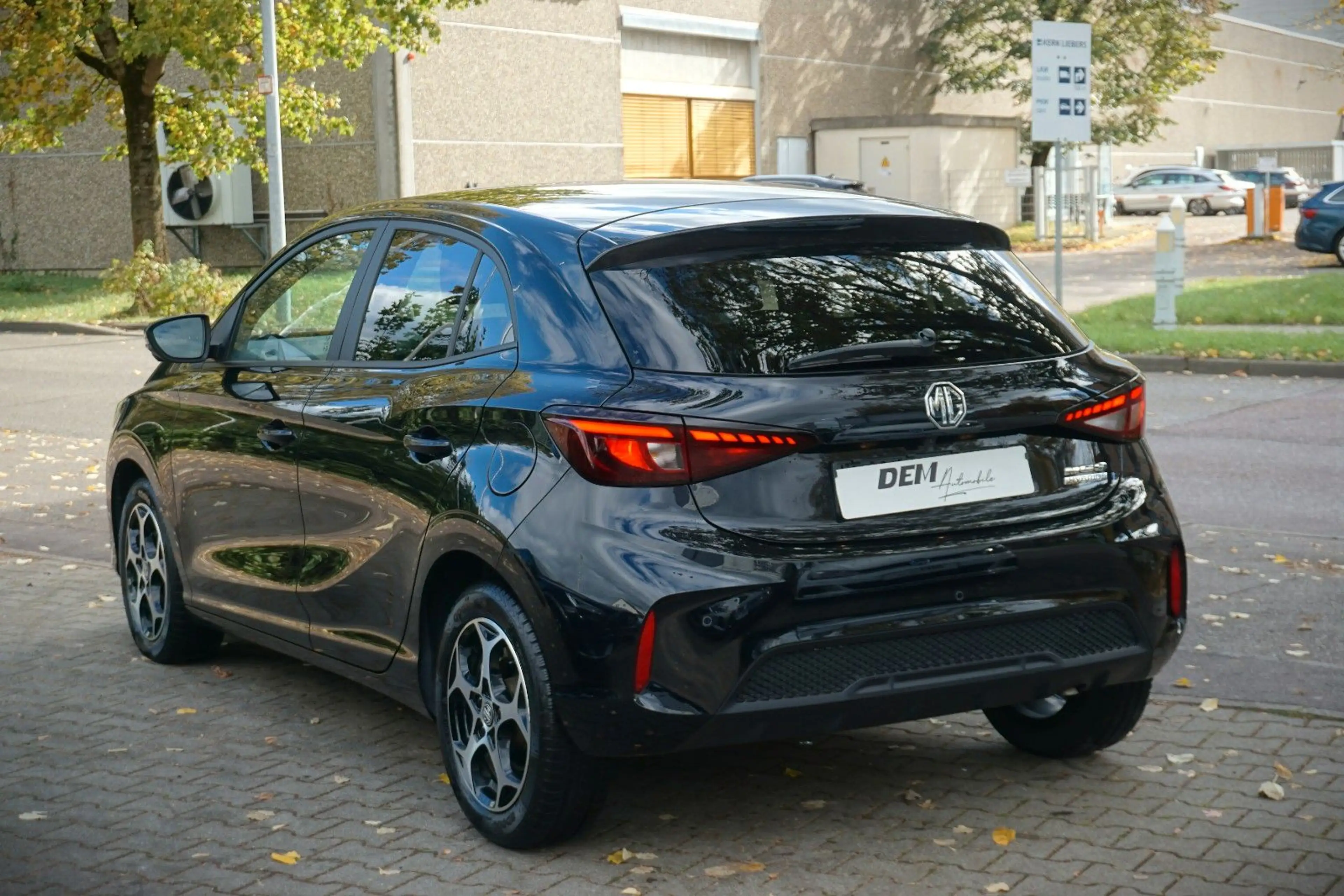 MG MG3 1.5 Hybrid+ 143 kW Luxury / 360° / ACC / — photo 2