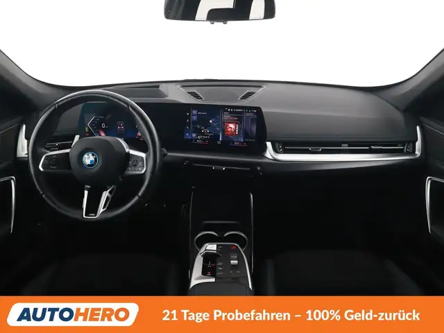 BMW Ix1 view 13