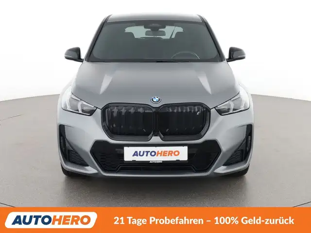 BMW Ix1 view 9