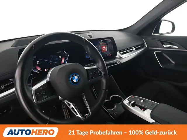 BMW Ix1 view 12