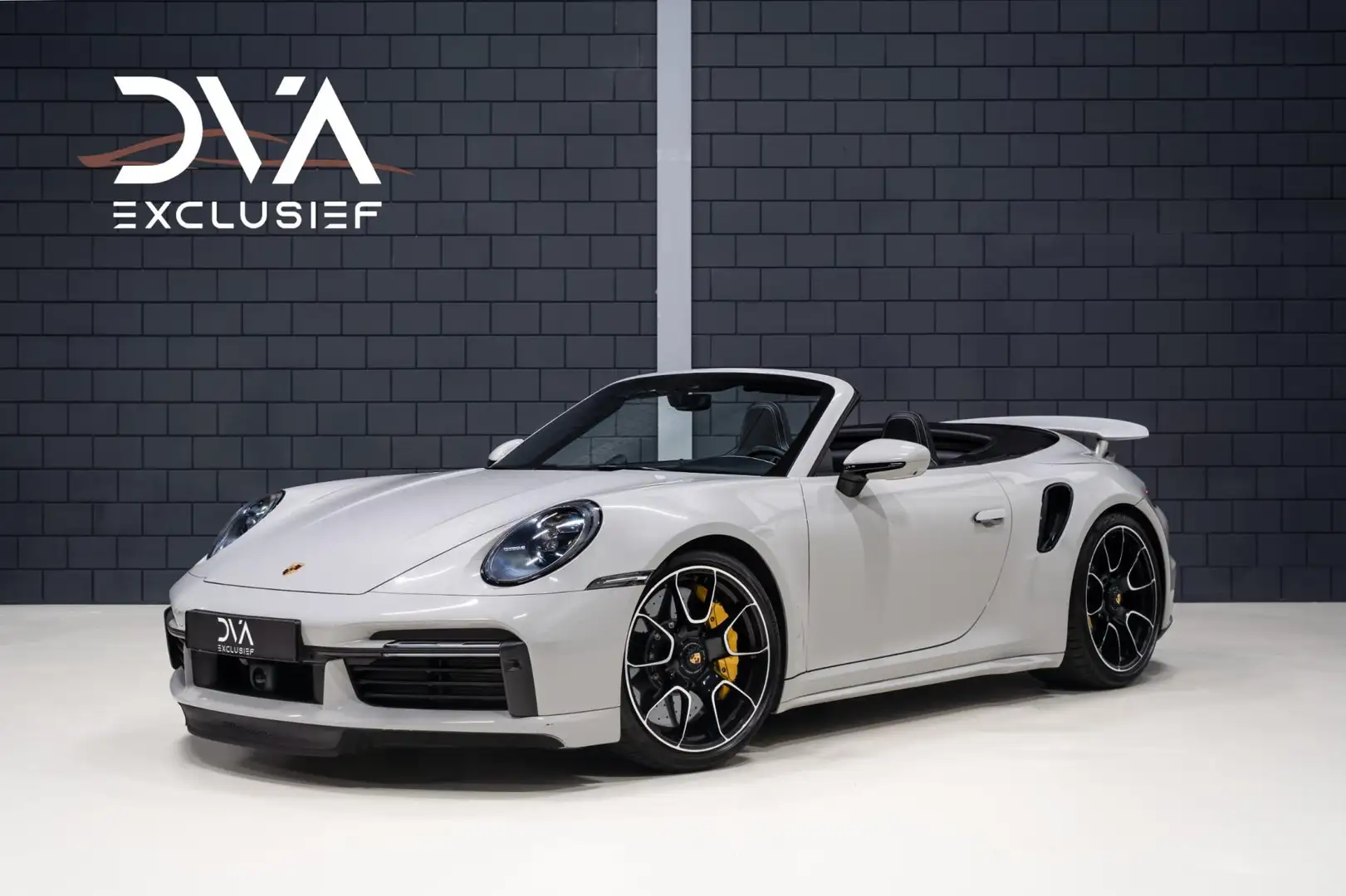 Porsche 992 992 Cabrio Turbo S Approved Grijs - 2
