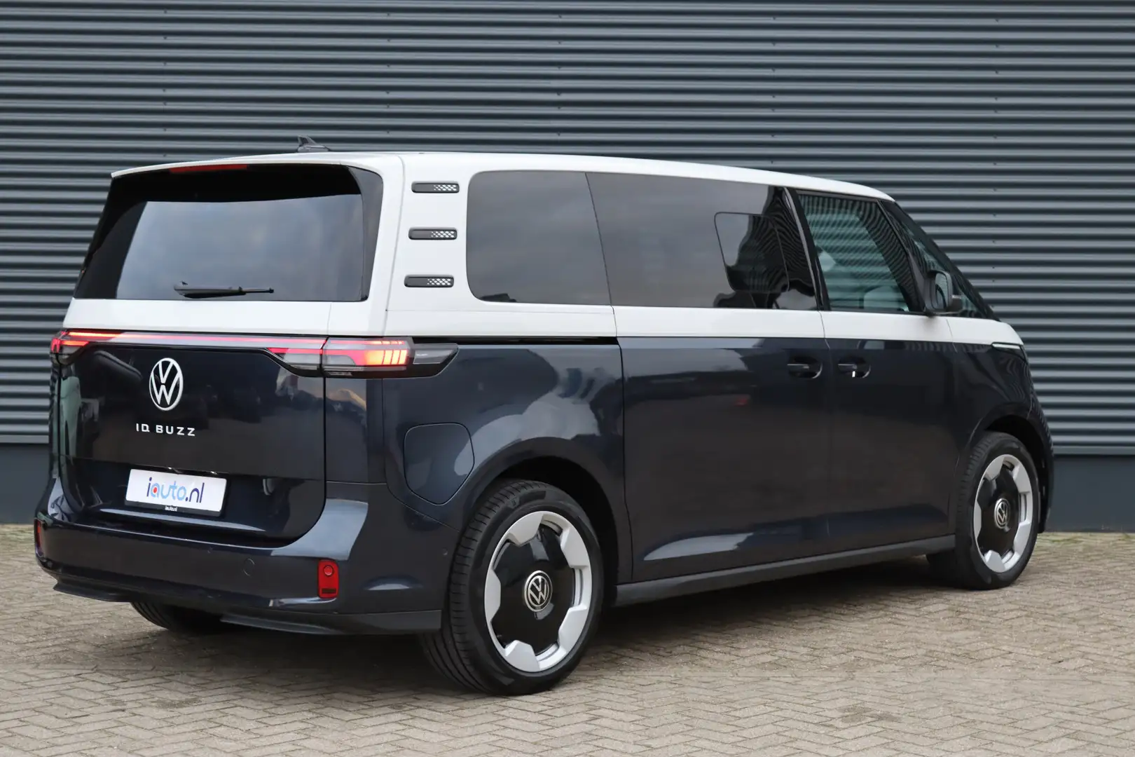 Volkswagen ID. Buzz Pro 286pk 86 kWh LWB 7p. IQ.Light/ACC/Camera/Elek. Blau - 2