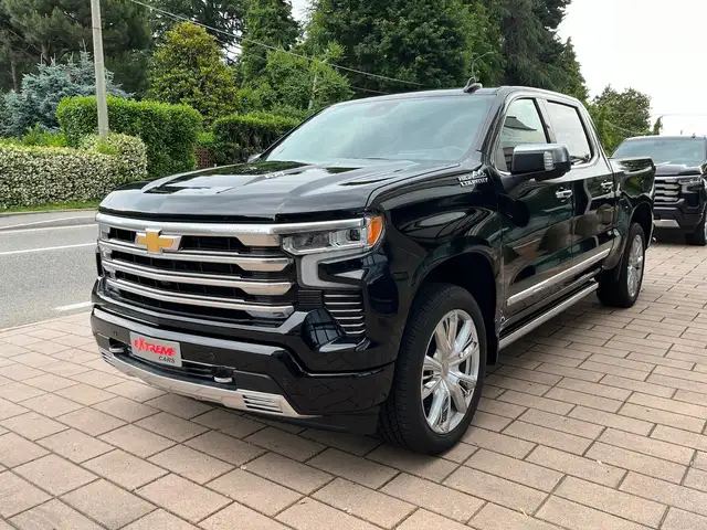 Chevrolet Silverado High Country 6.2L V8 Black 2025 Km0