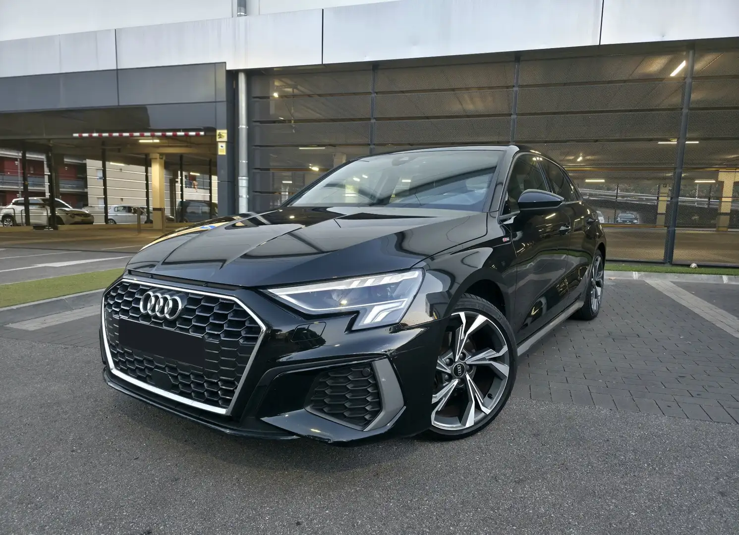 Audi A3 Sportback 35 TFSI S line tronic - 1