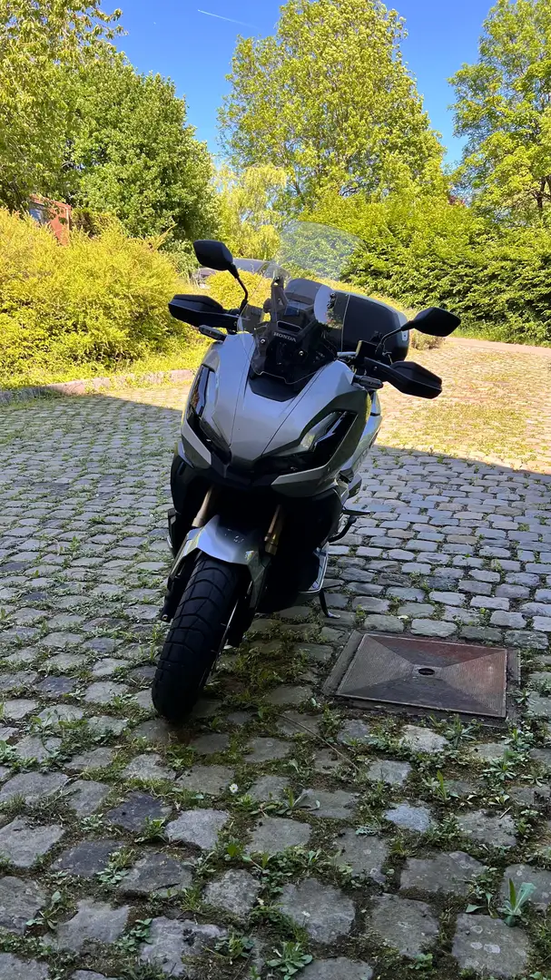 Honda ADV 350 top case poignées chauffantes Stříbrná - 2