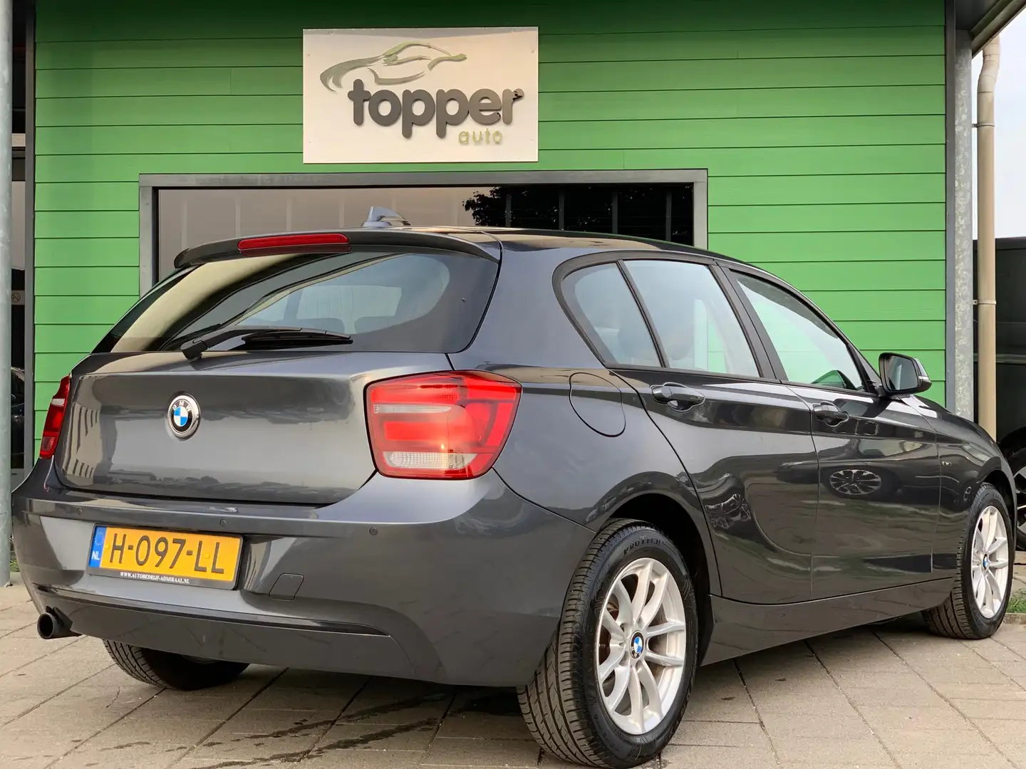 BMW 116 1-serie 116i High Executive | Navigatie | CruiseCo Gris - 2