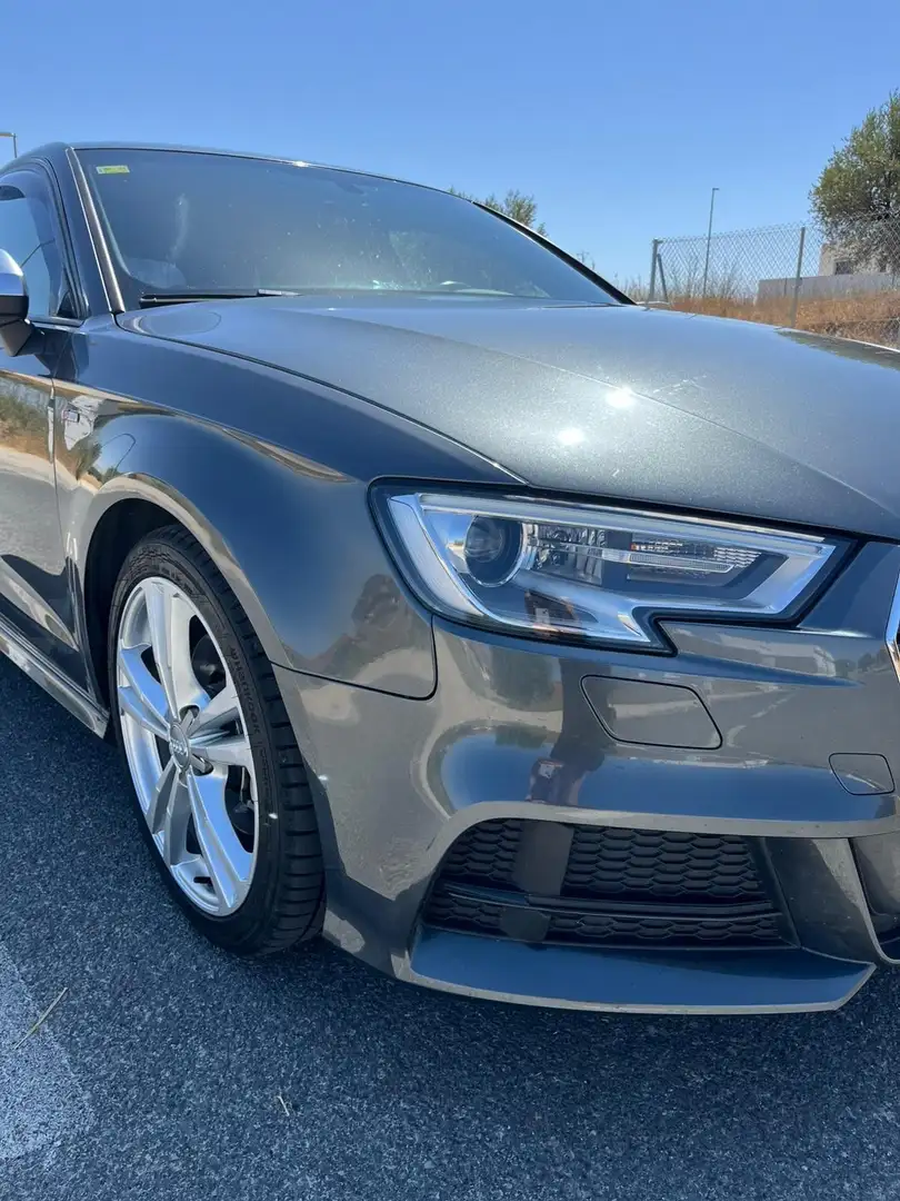 Audi A3 Sportback 2.0TDI S Line Edition Q. 110kW Gris - 2