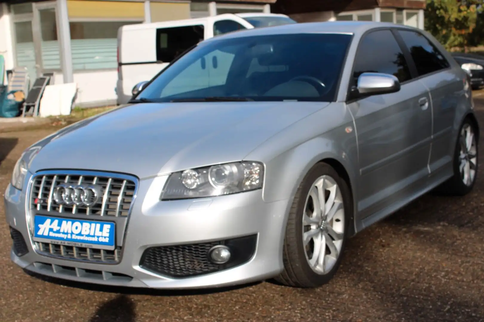 Audi S3 2.0 TFSI quattro Navi Xenon Bose Tempomat Silber - 1