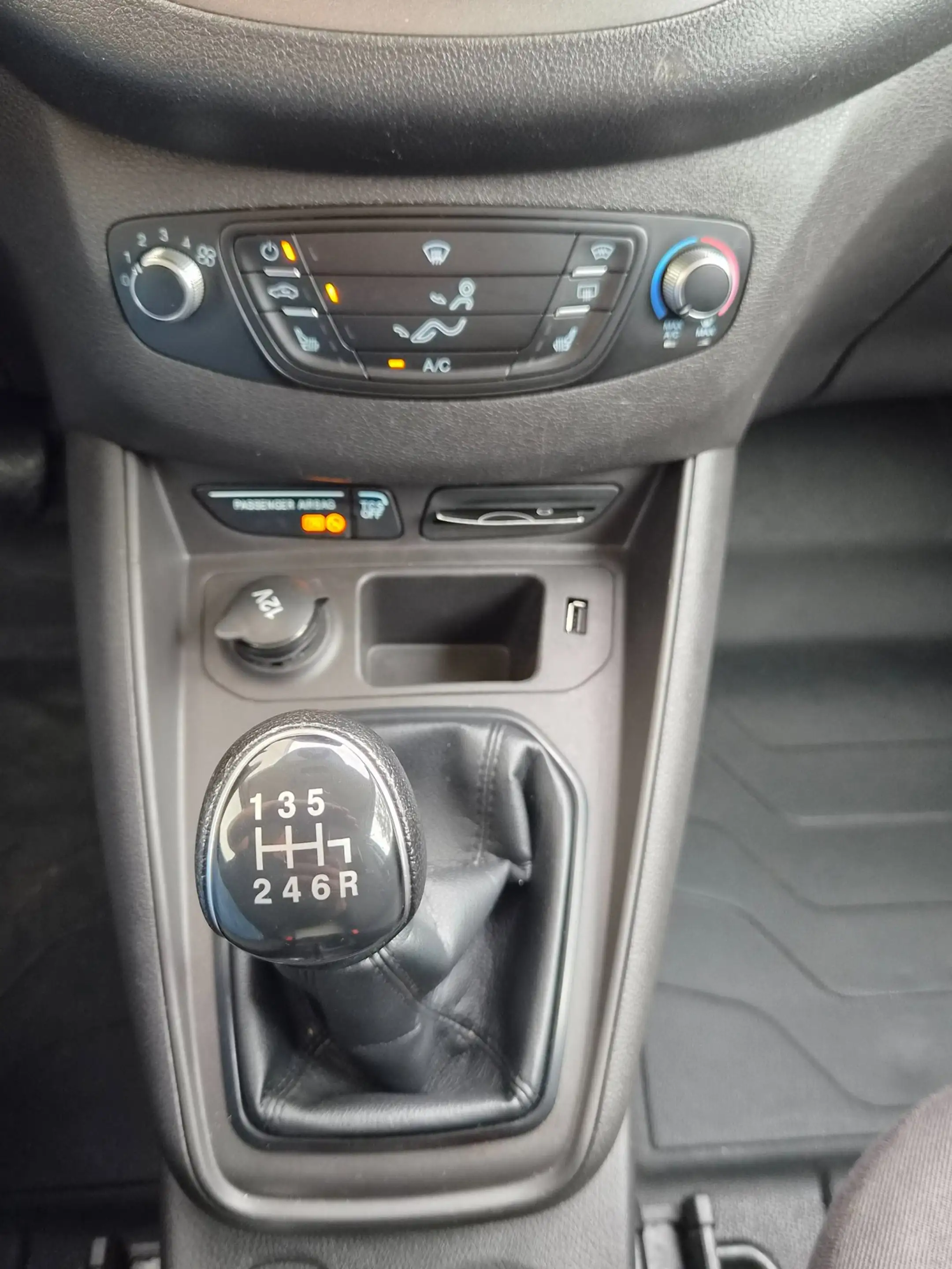 Ford Transit Courier 1.5 TDCI 100pk Trend |Airco|Cruise| — photo 15