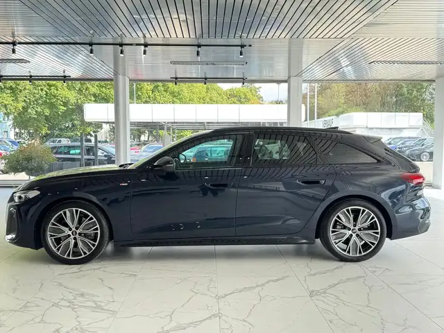 Audi A5 view 3