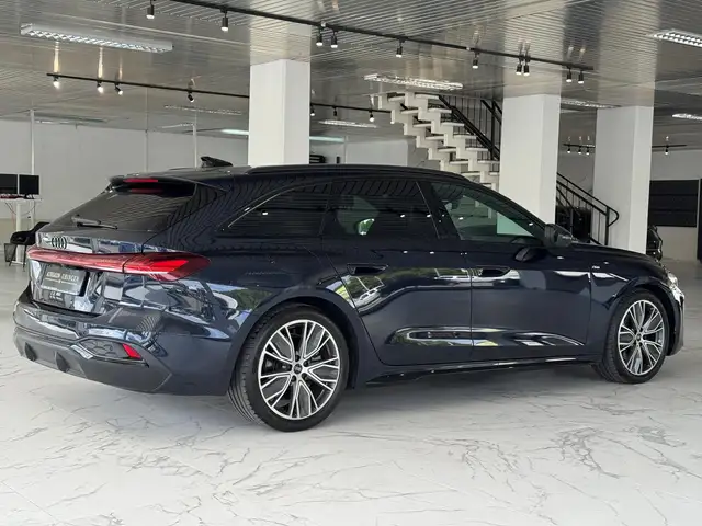 Audi A5 view 5
