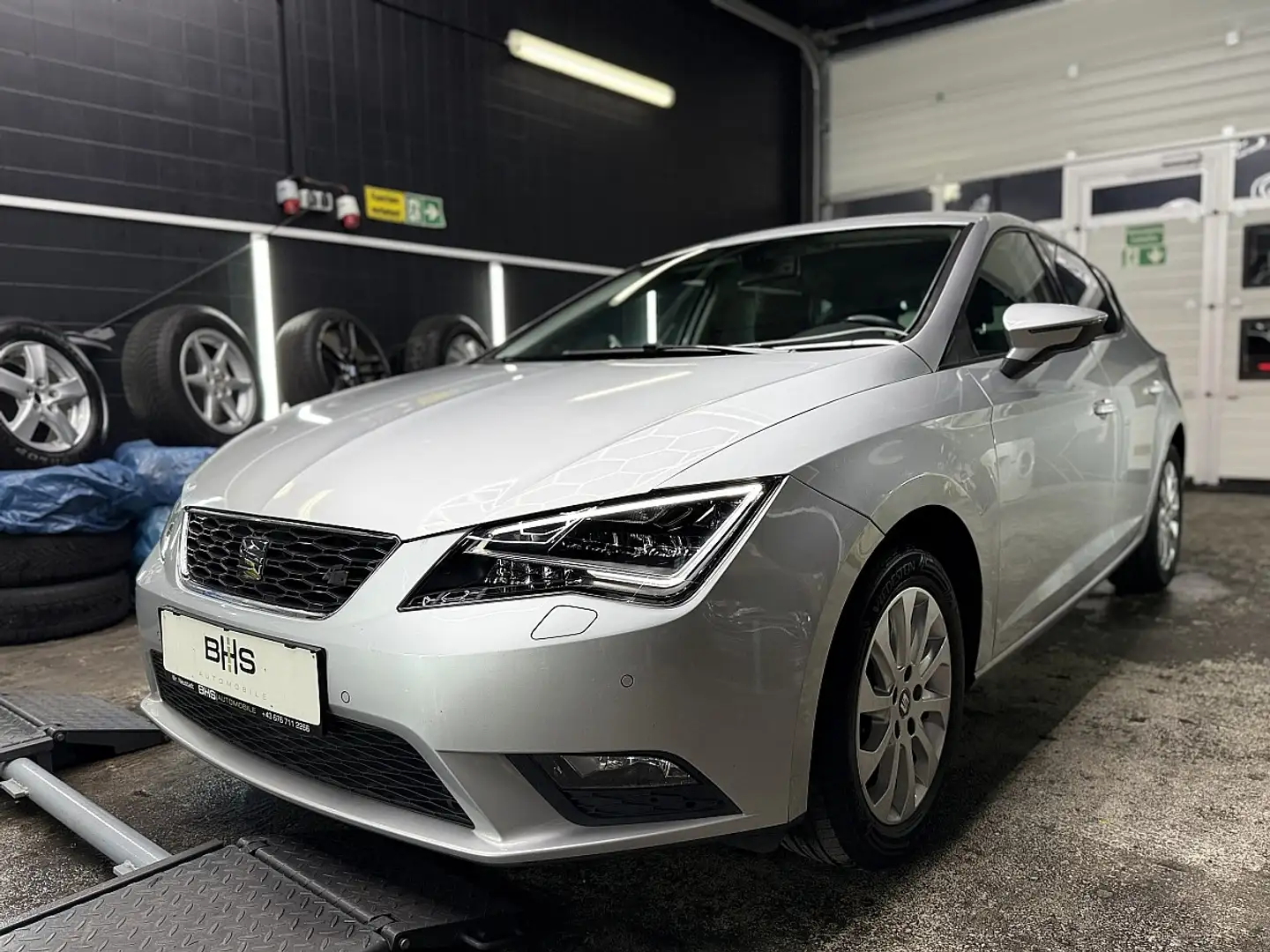 SEAT Leon Executive 1,6 TDI *GARANTIE* Gris - 1