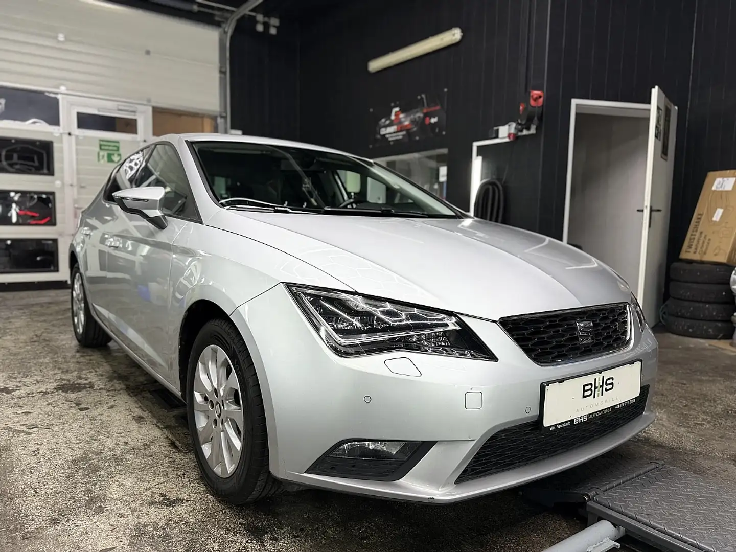 SEAT Leon Executive 1,6 TDI *GARANTIE* Gris - 2
