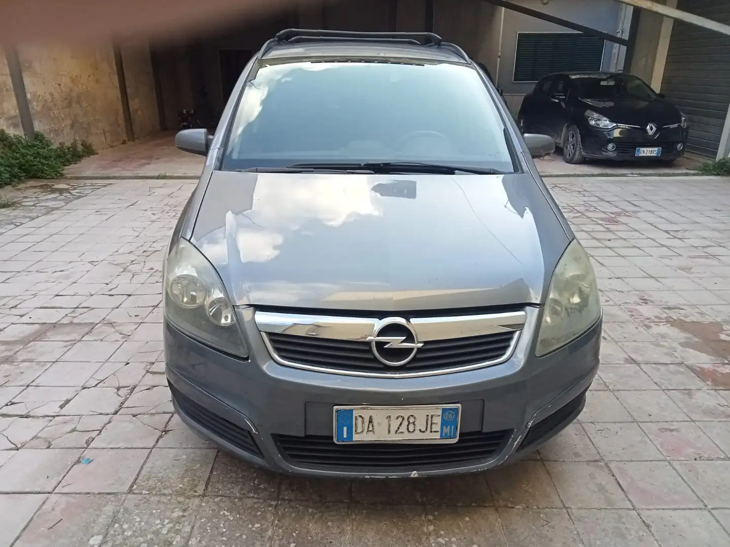 Opel Zafira Grigio - 2
