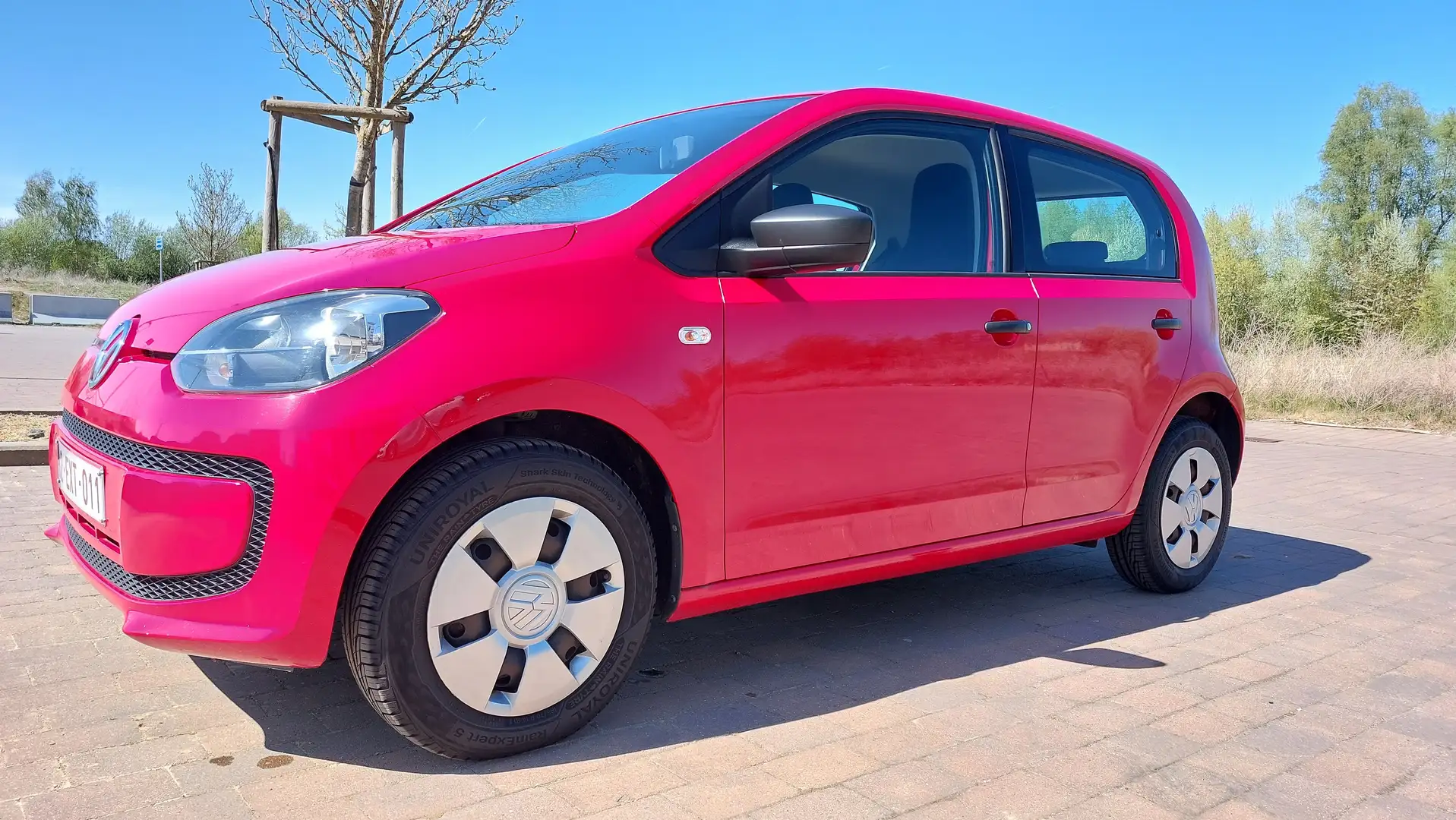Volkswagen up! 1.0i Rouge - 1