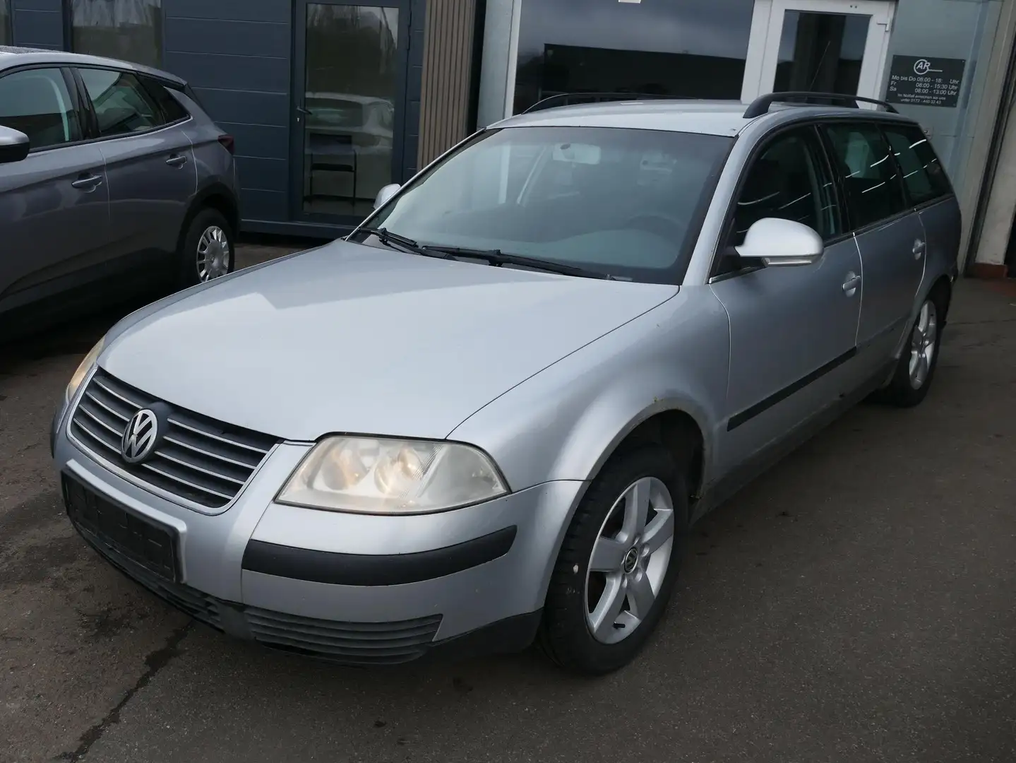 Volkswagen Passat 1.9 TDI Variant Komb Automatik Klima HU/AU 11/2024 Silber - 1