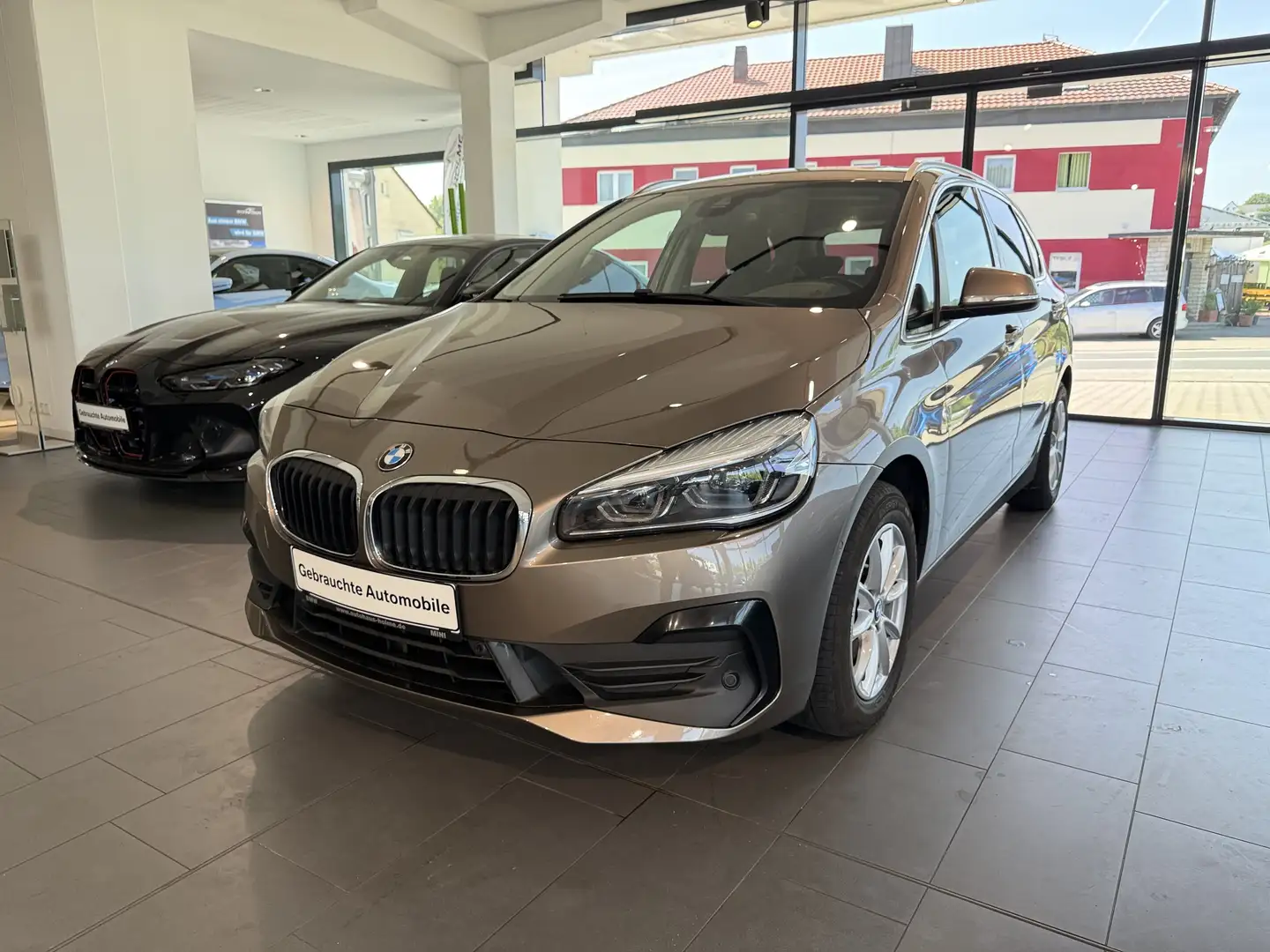 BMW 218 d Advantage DAB LED Pano.Dach Navi Klimaaut. Beige - 1