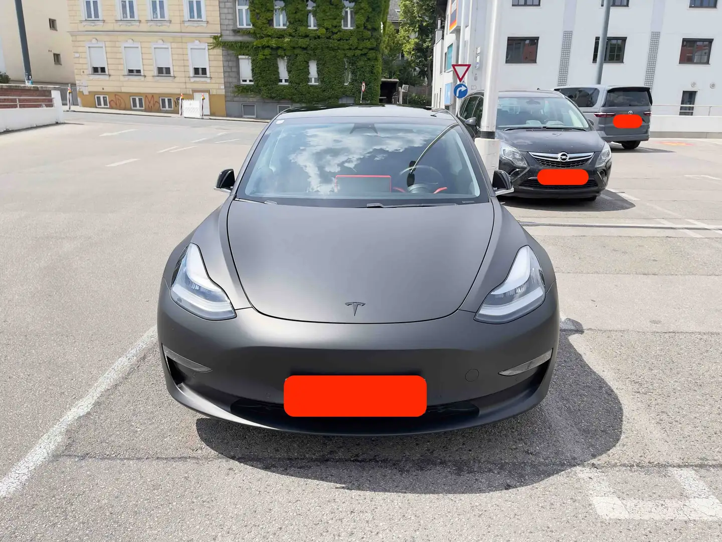 Tesla Model 3 Long Range AWD Schwarz - 1