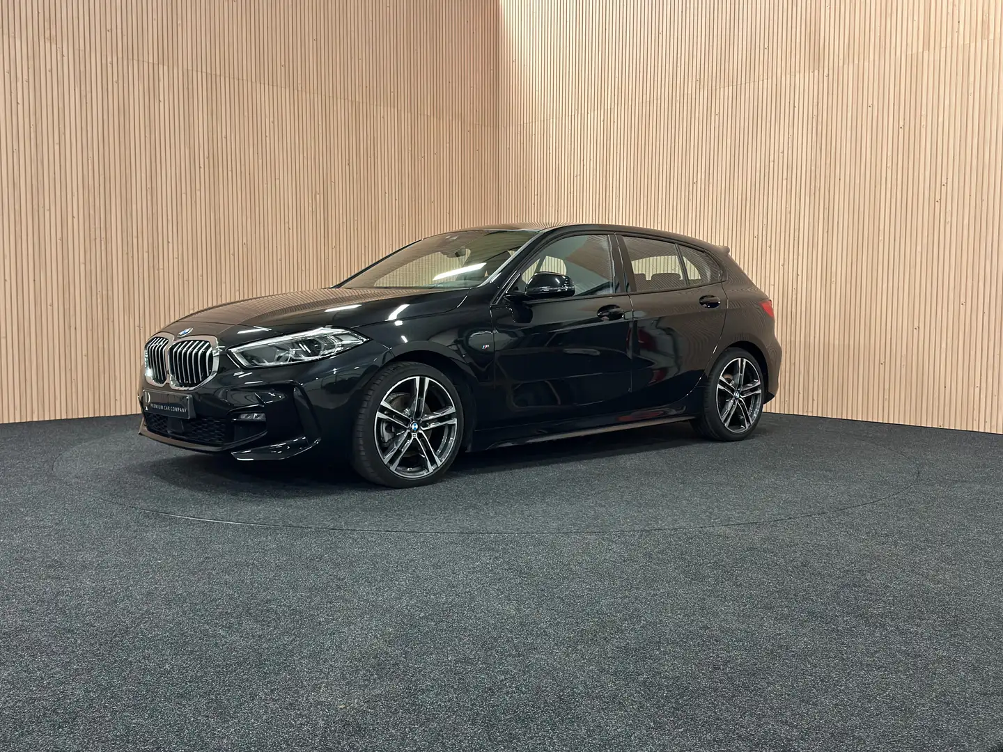 BMW 118 118i Aut. M Sport| ACC| DAB| Carplay| Navi| Shadow Noir - 1