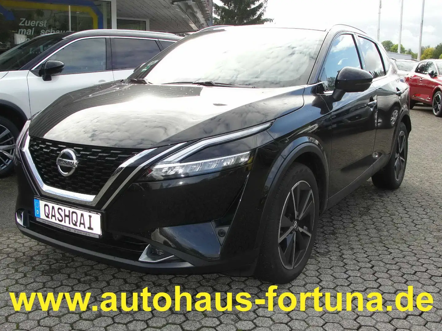 Nissan Qashqai Tekna 1.3 Automatic Glasdach AHK Noir - 2