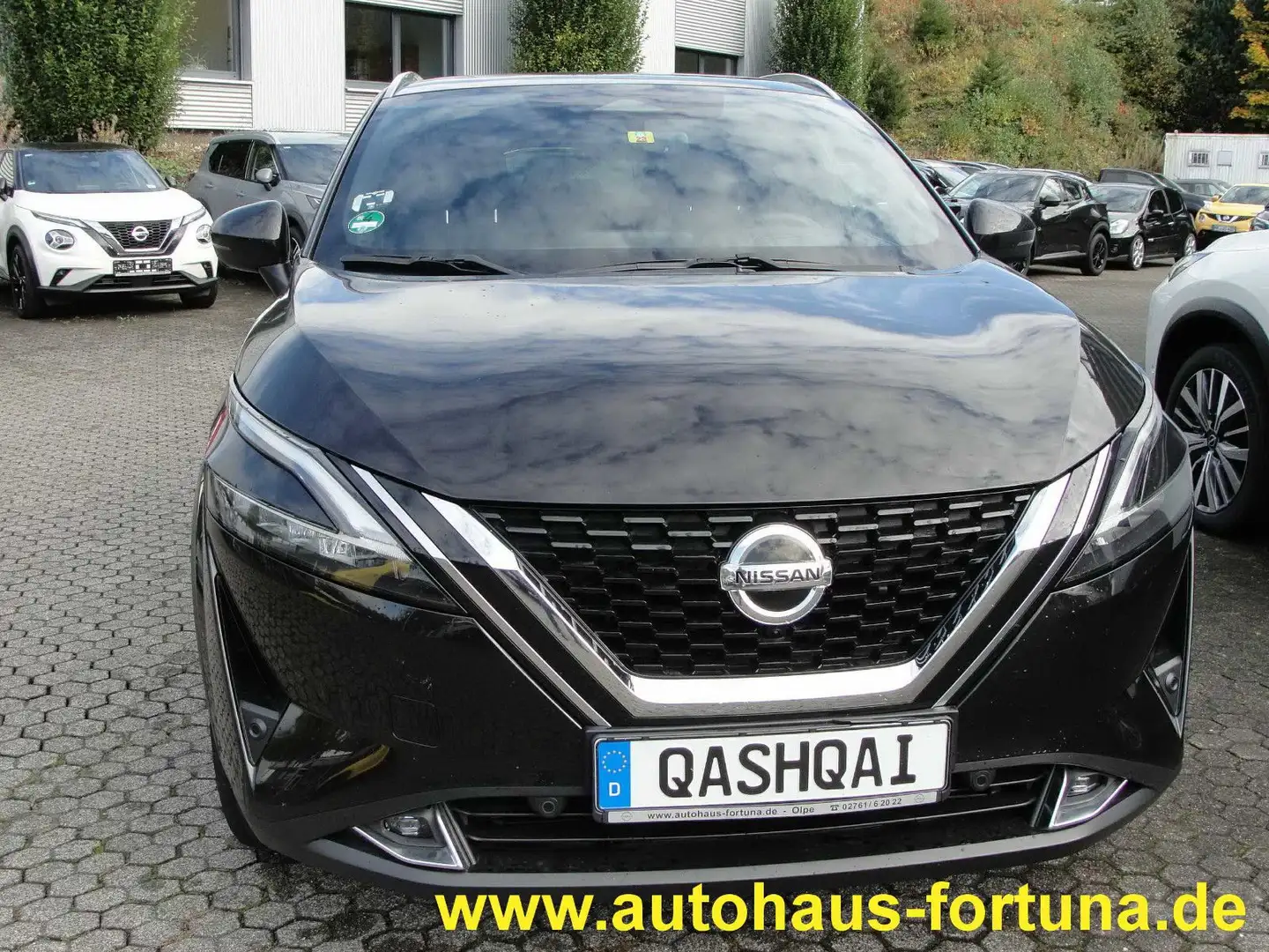 Nissan Qashqai Tekna 1.3 Automatic Glasdach AHK Noir - 1
