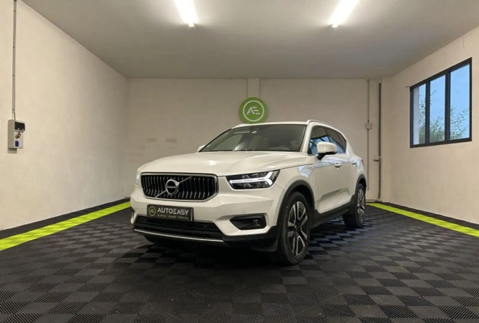 Volvo XC40 T5 Recharge 180 + 82ch Business DCT 7 Blanc - 1