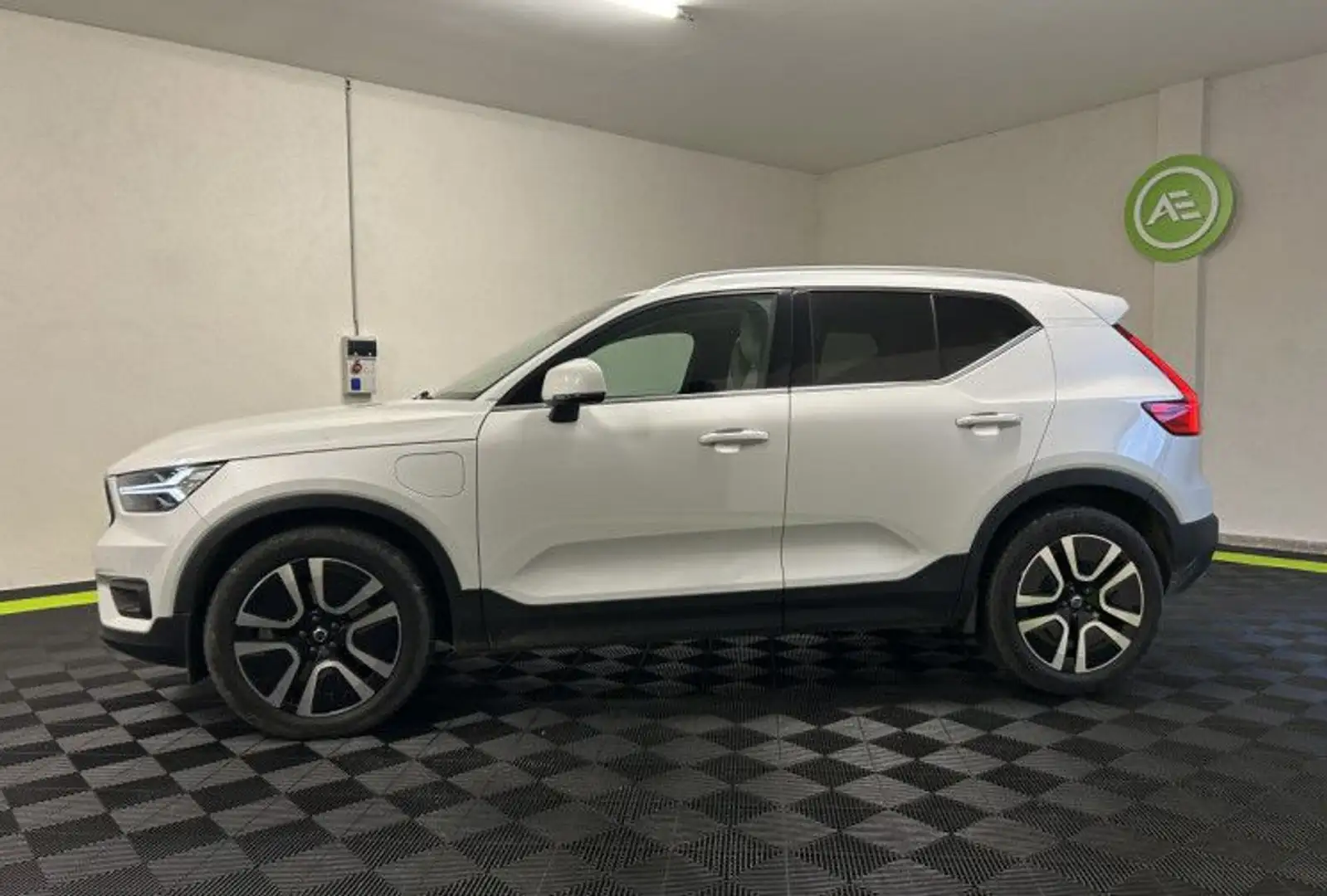 Volvo XC40 T5 Recharge 180 + 82ch Business DCT 7 Blanc - 2