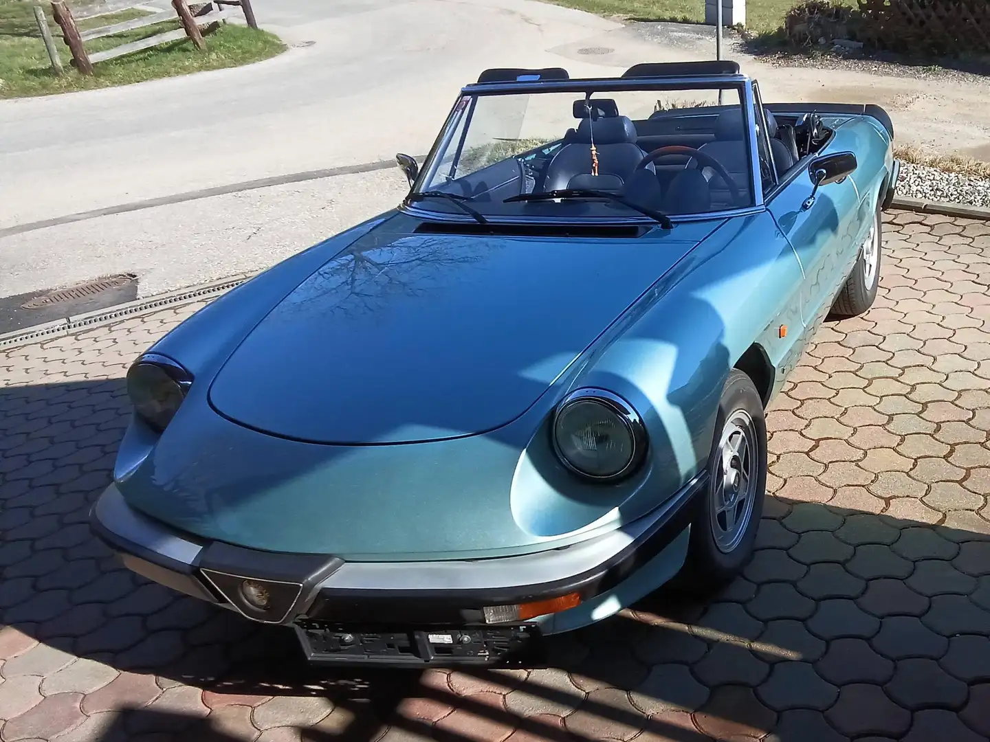 Alfa Romeo Spider Veloce 2000 Grün - 1