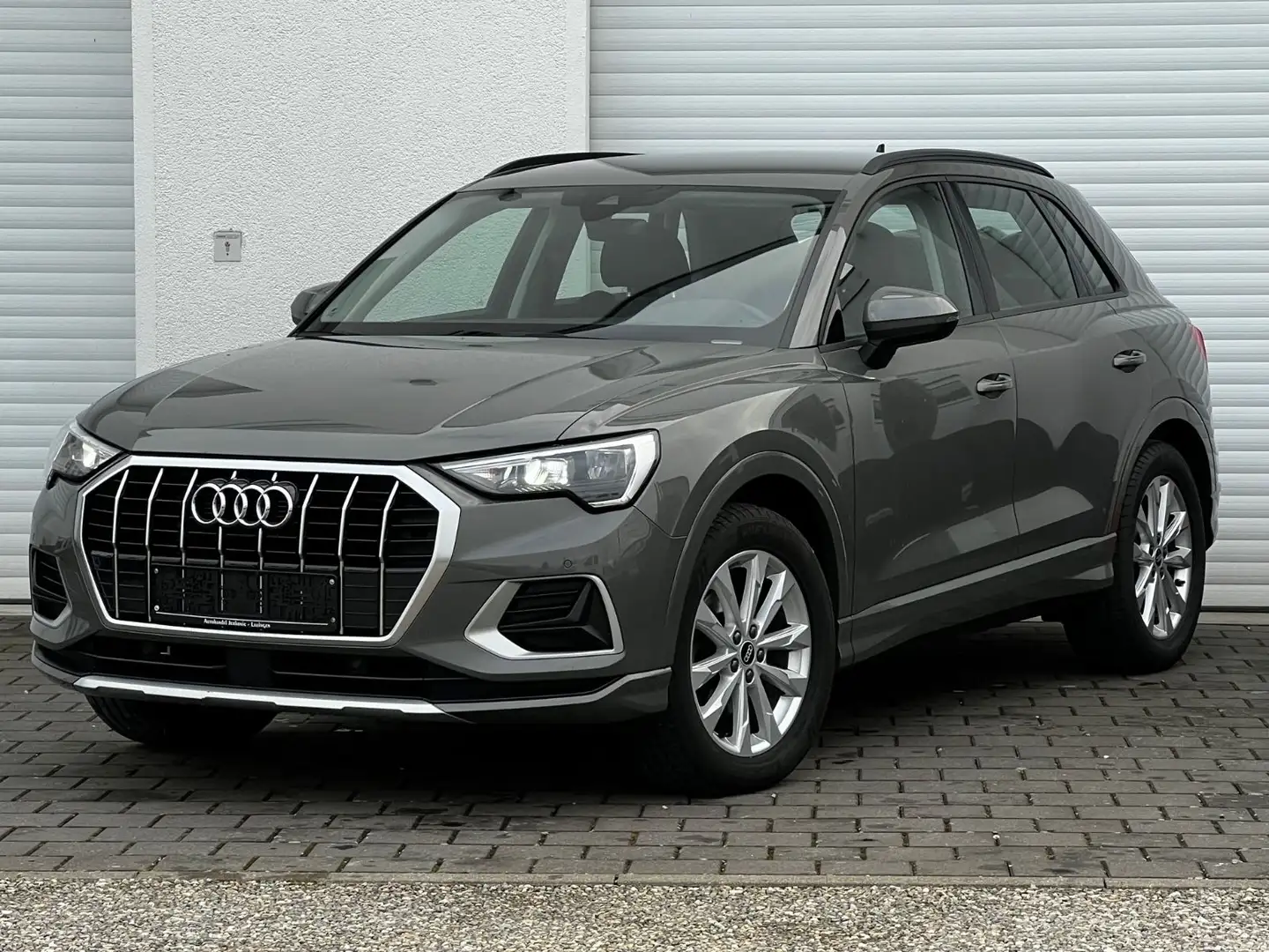 Audi Q3 35 TDI S tronic Virtual Alcantara LED Navi 18 Gris - 1