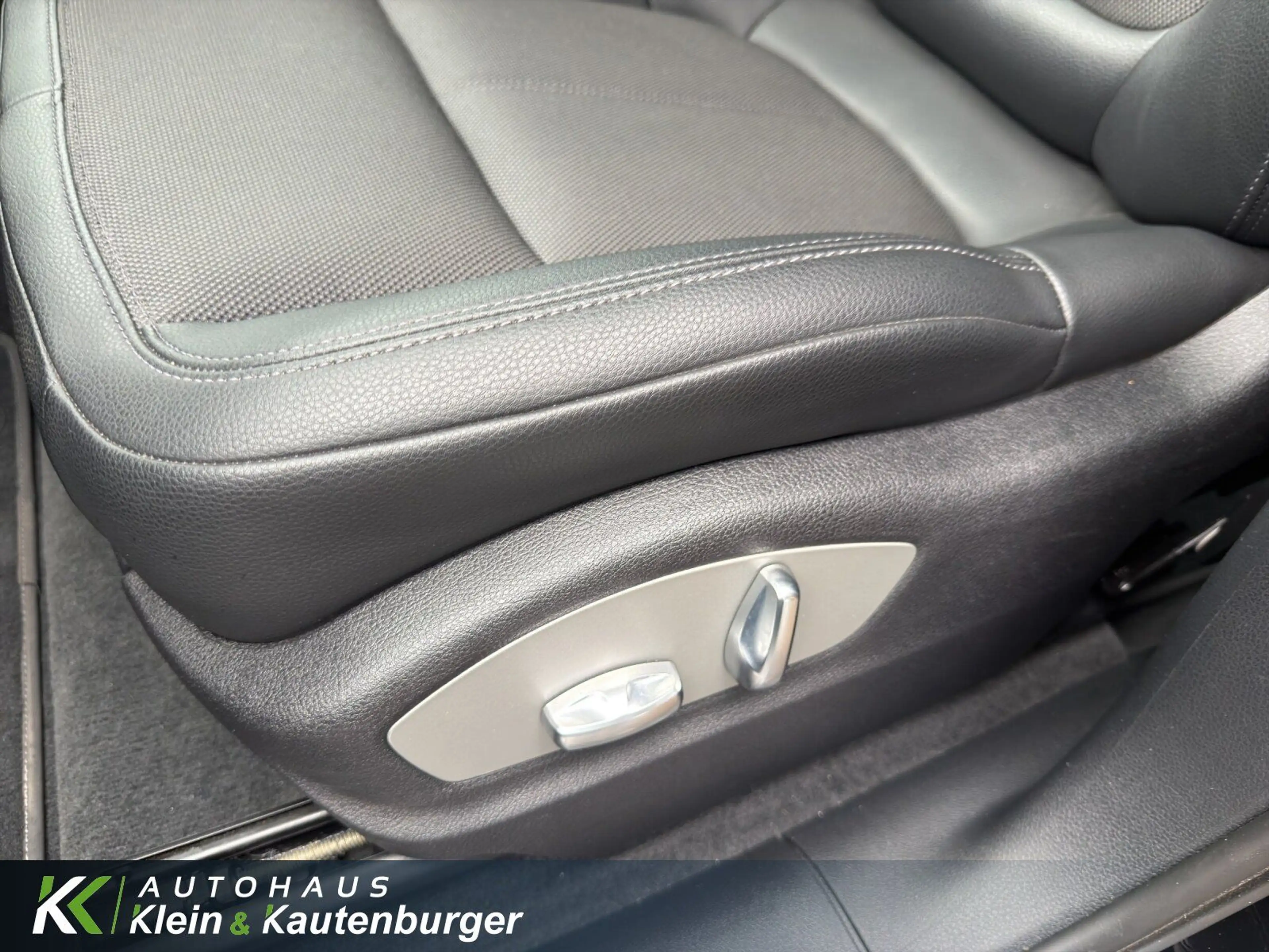 Porsche Macan MACAN 2.0T+KAMERA+PANODACH +SITZH+LED+DACHREHLIN — photo 13