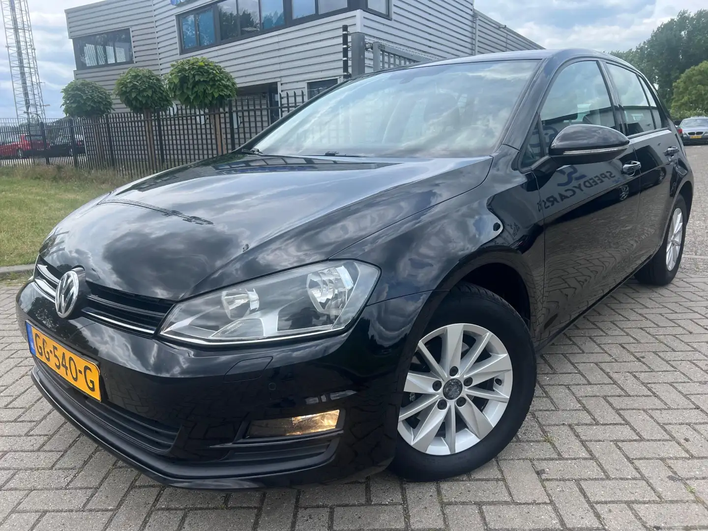 Volkswagen Golf 1.2 TSI Highline 2014 Clima Cruise Navi Distronic Zwart - 2