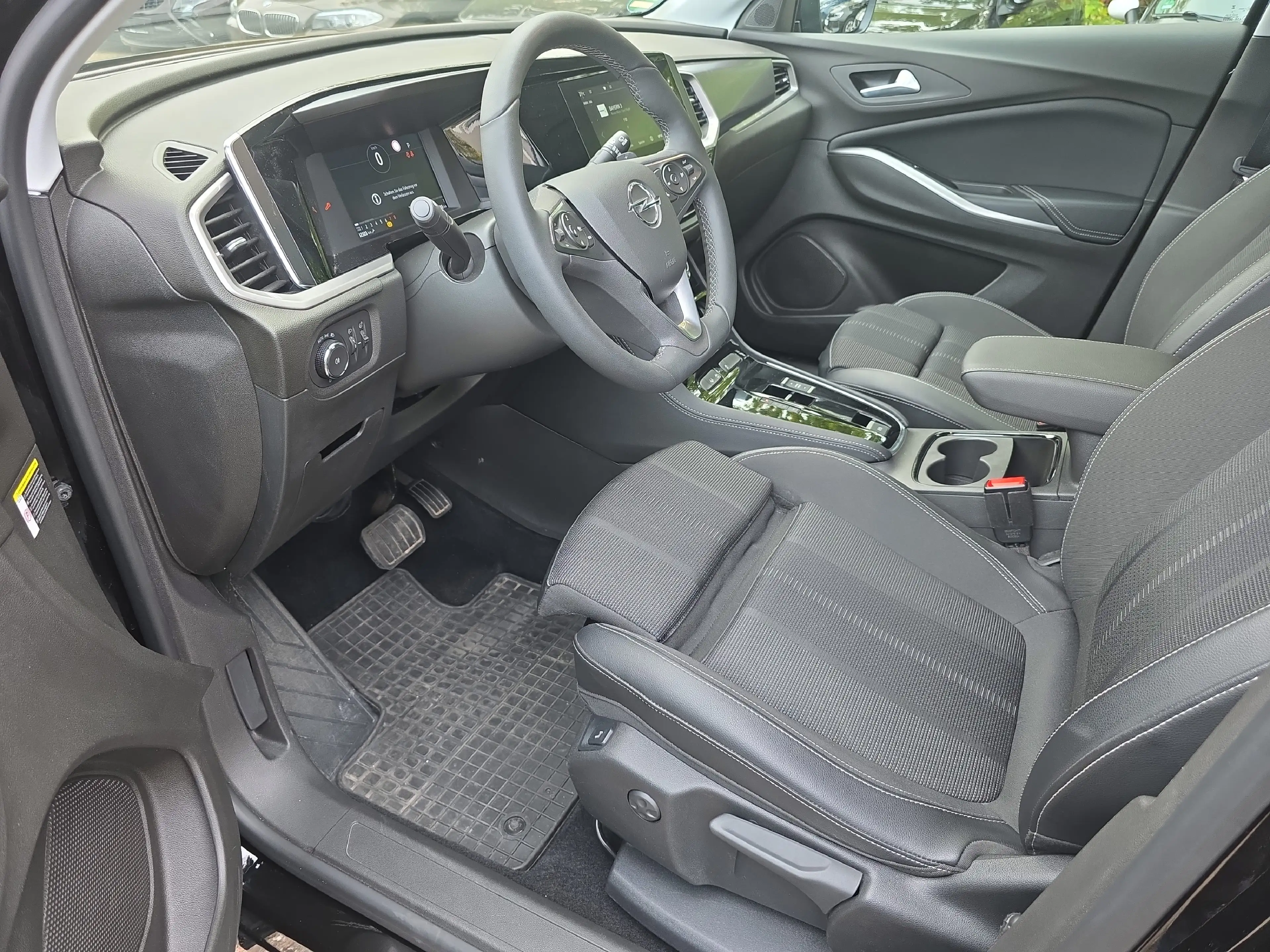 Opel Grandland 1.2 Turbo Enjoy *Klimaautomatik*LED* — photo 9