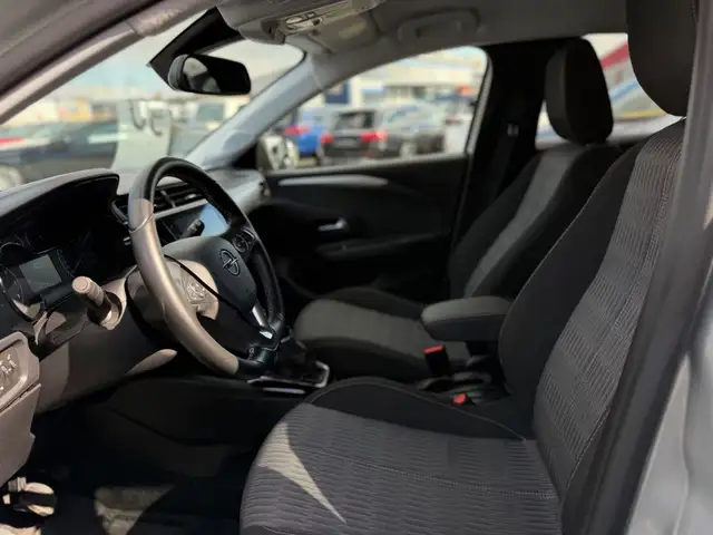 Opel Corsa view 9