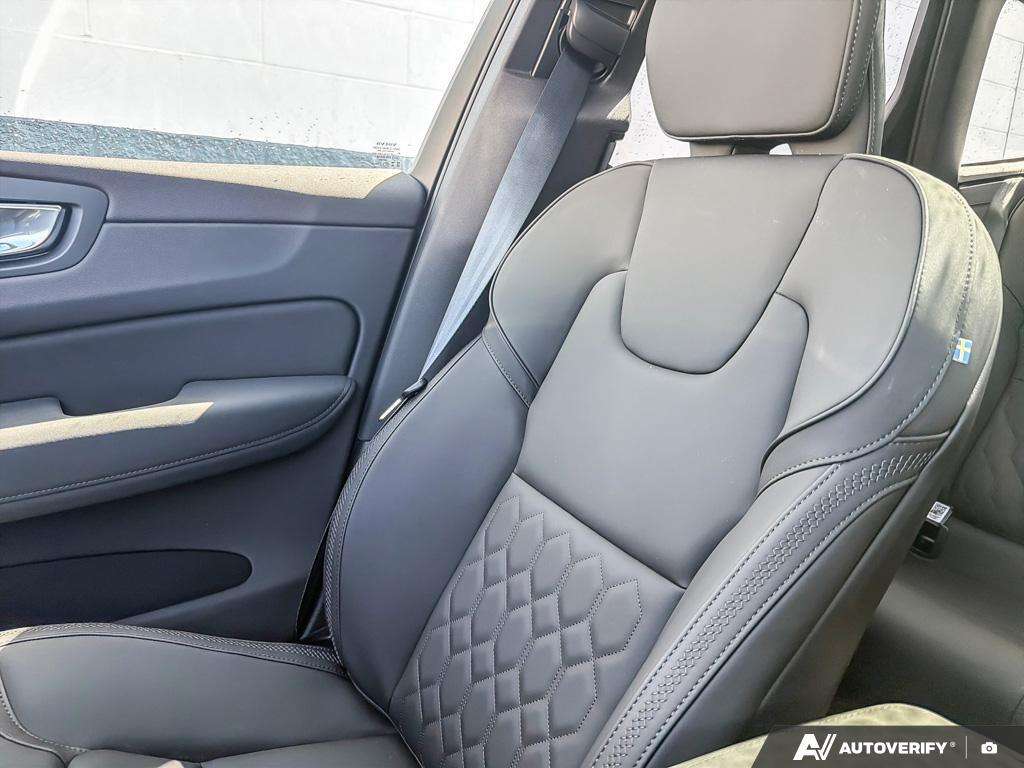 2026 Volvo XC60 T8 AWD Plus Dark Theme thumb 19
