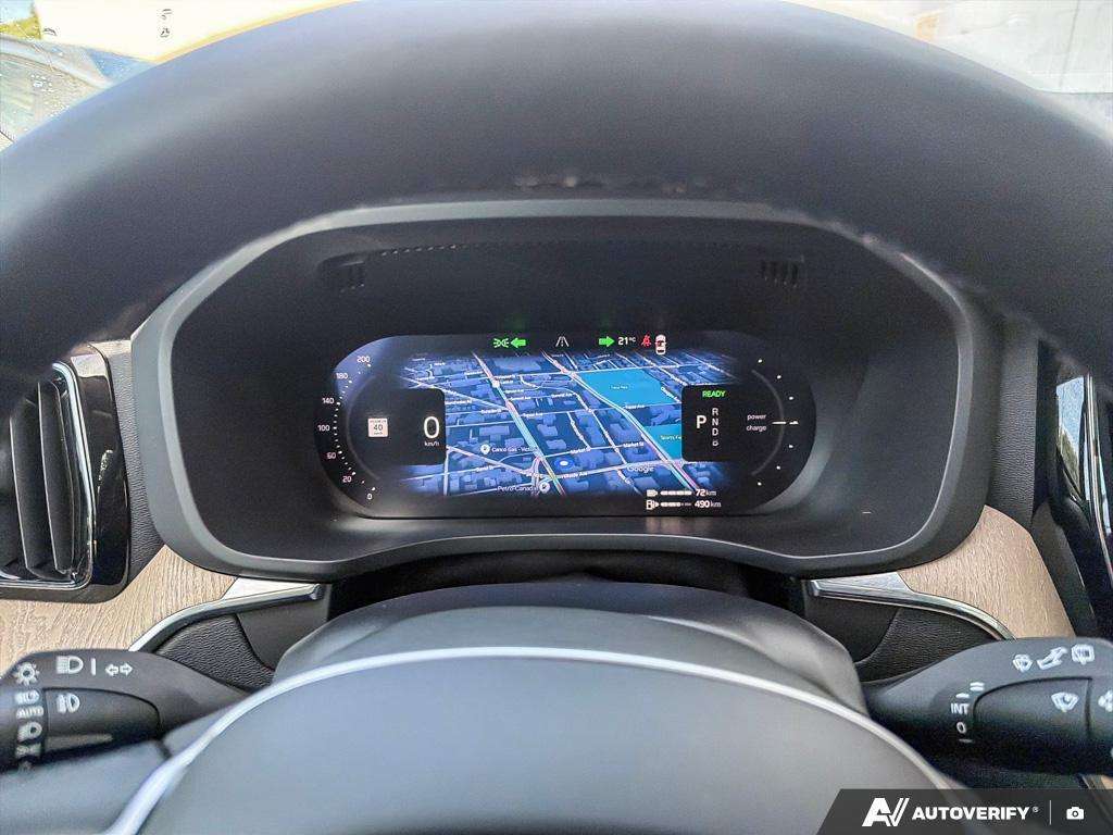 2026 Volvo XC60 T8 AWD Plus Dark Theme thumb 14
