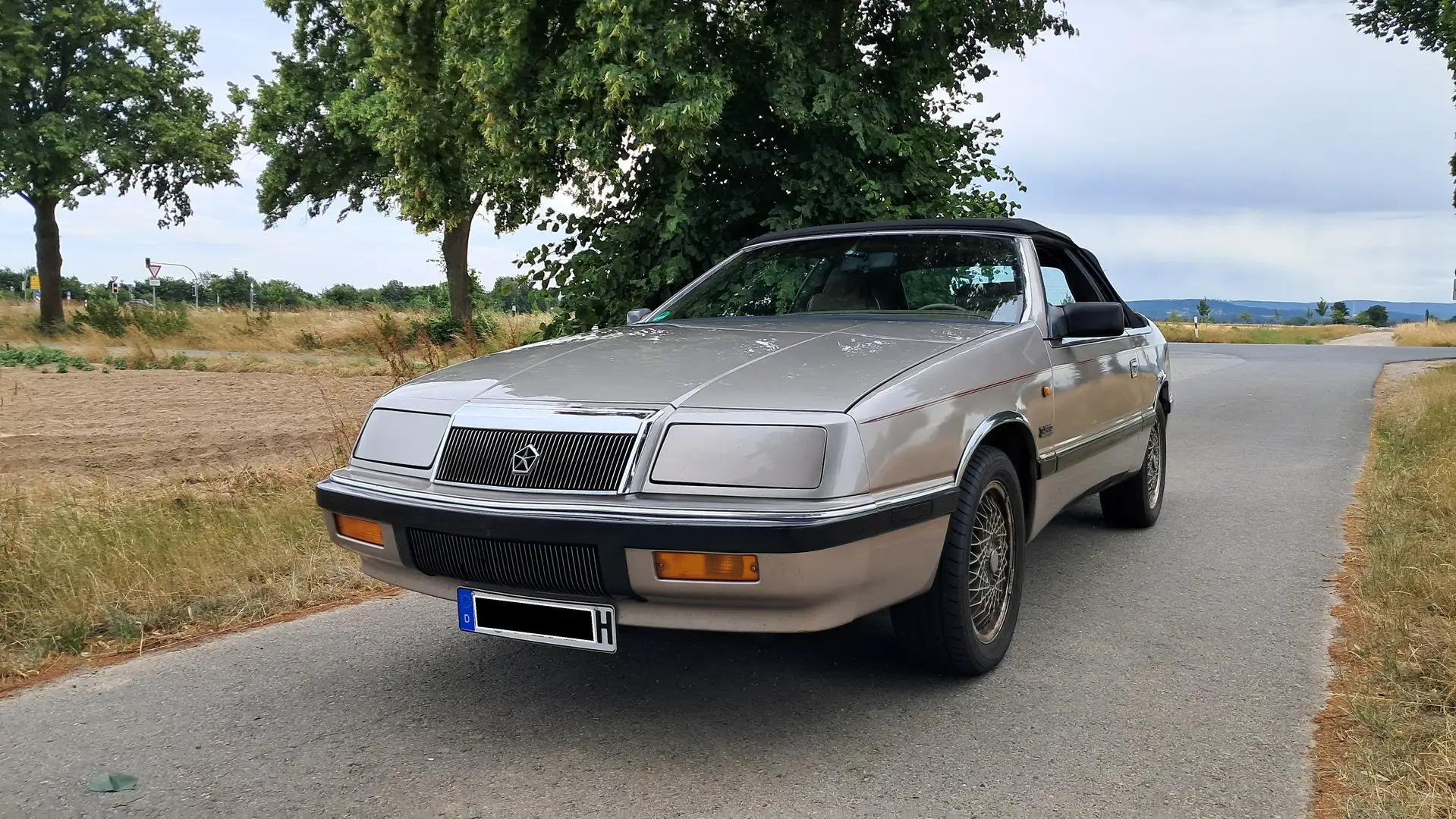 Chrysler Le Baron Le Baron 2.5 Turbo Beżowy - 1