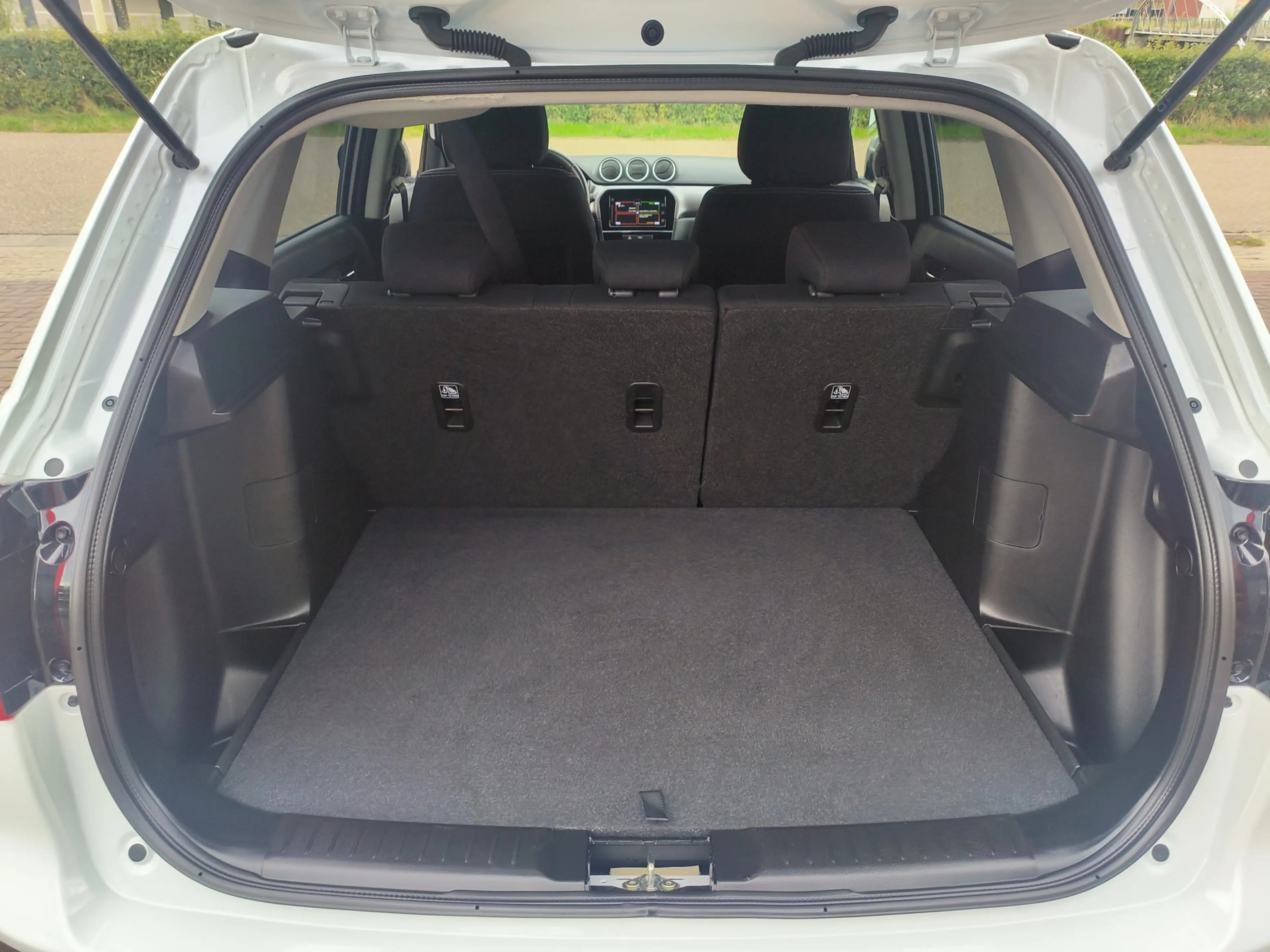 Suzuki Vitara 1.4 Boosterjet Select Rhino Edition Smart Hybrid u — photo 8