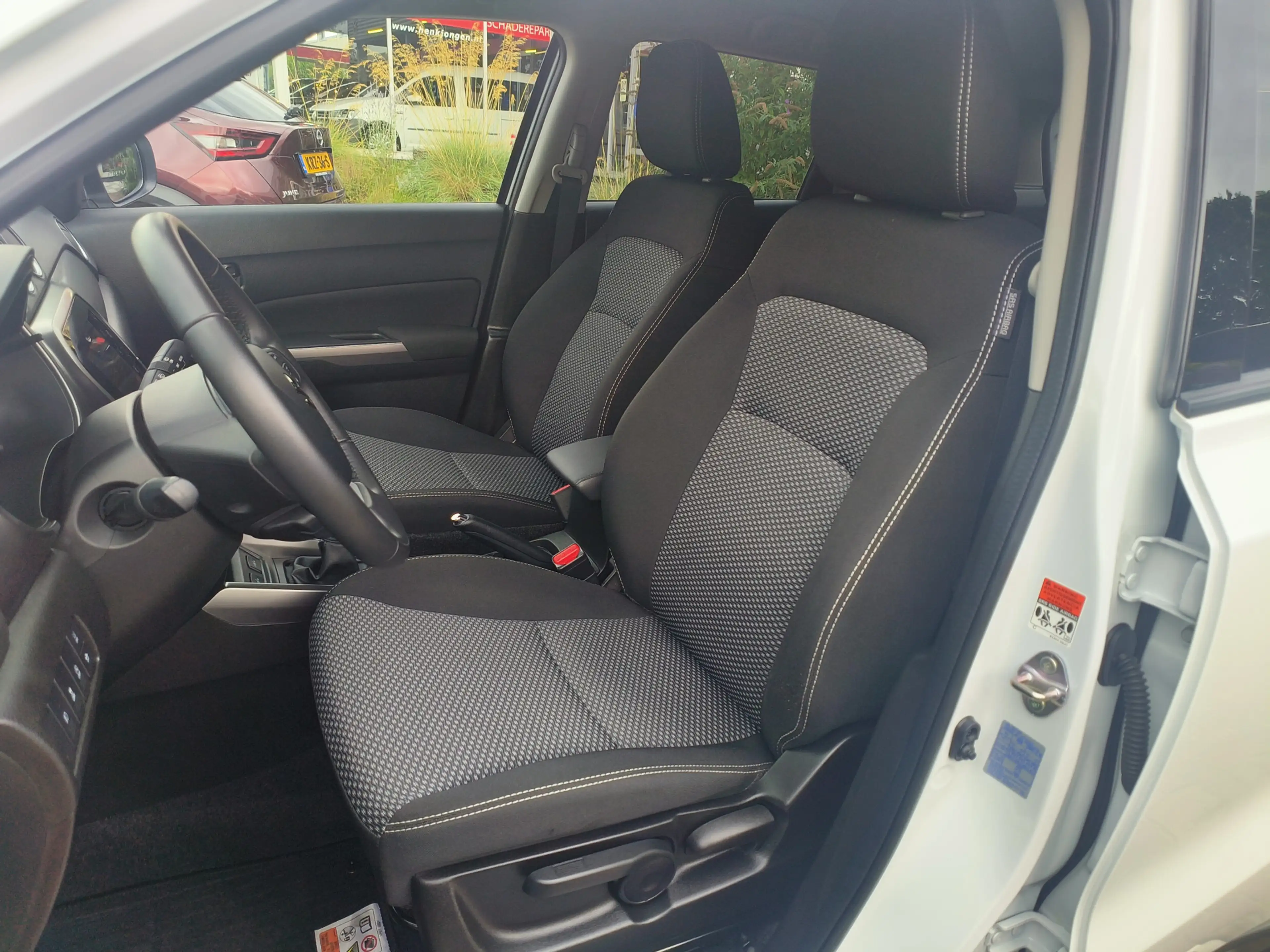 Suzuki Vitara 1.4 Boosterjet Select Rhino Edition Smart Hybrid u — photo 10