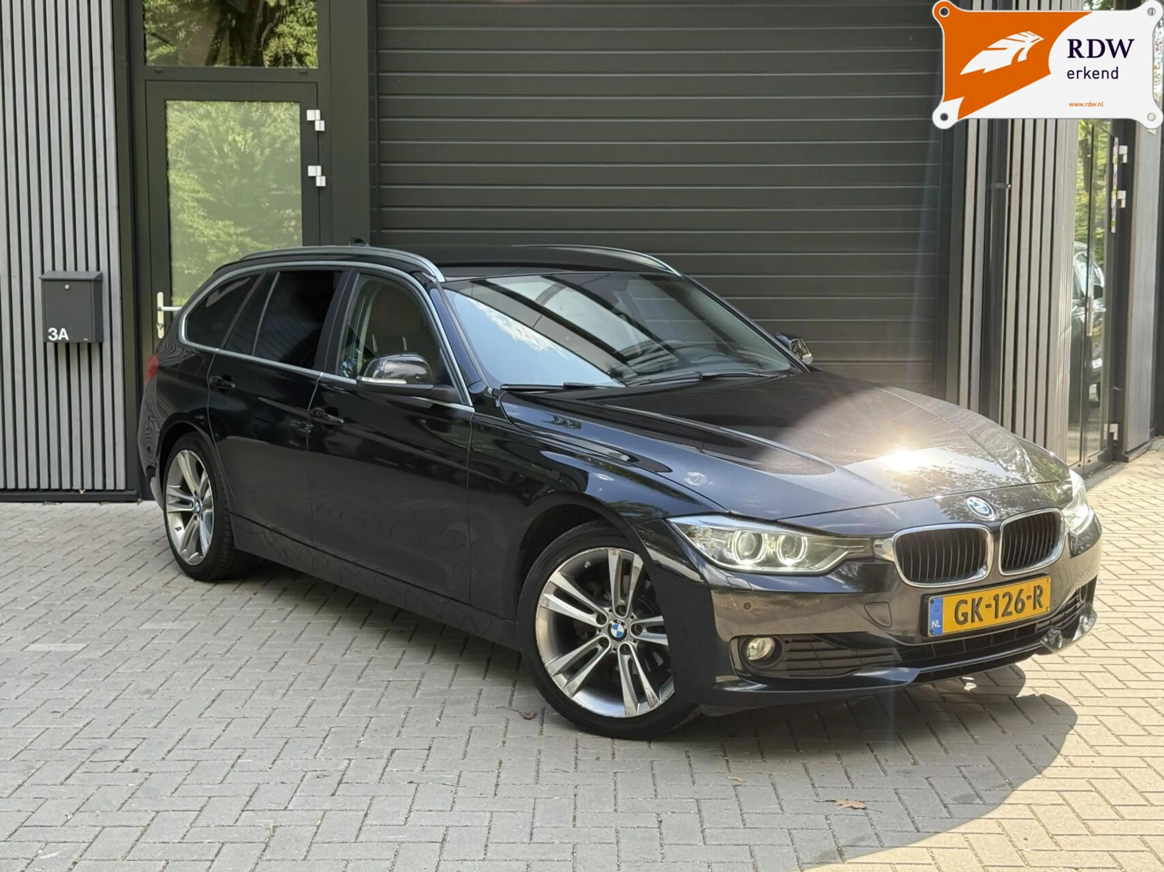 BMW 316 3-serie Touring 316d l Dealer onderhouden l 2e eig