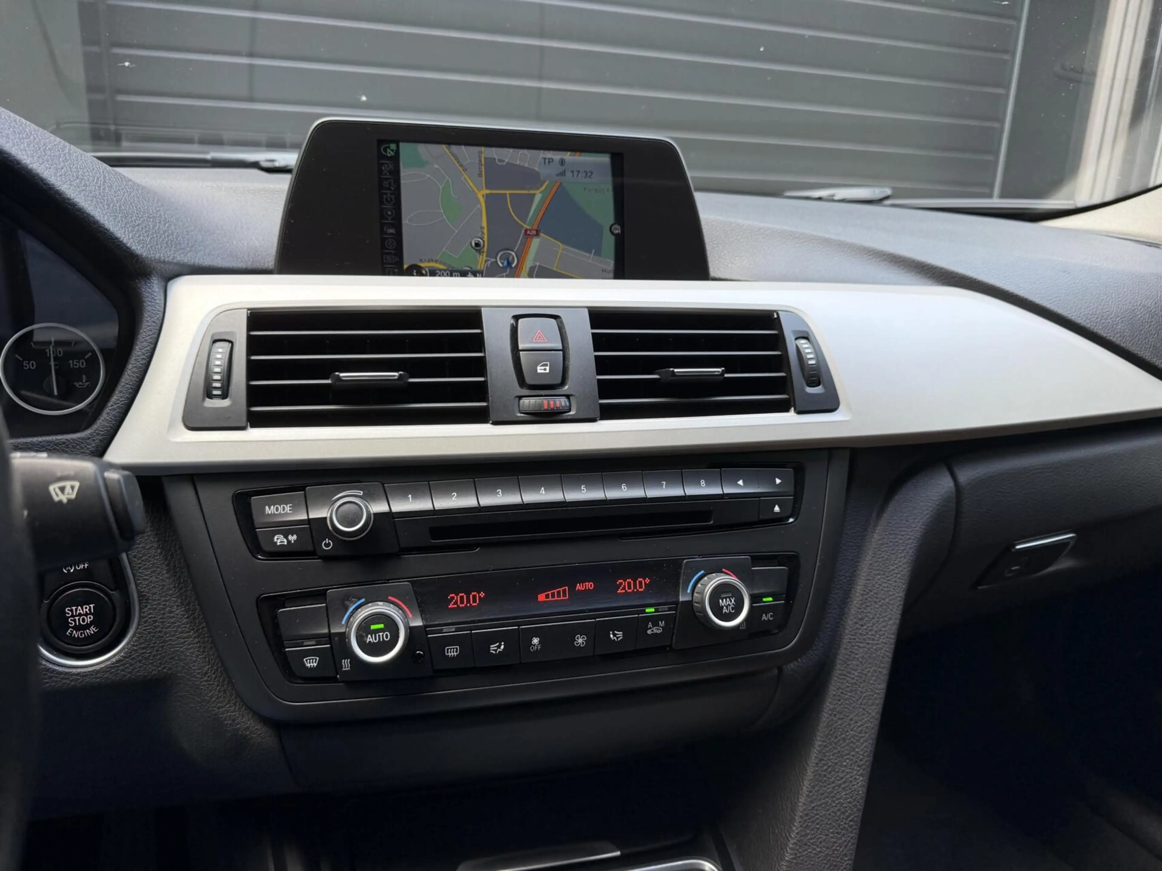 BMW 316 3-serie Touring 316d l Dealer onderhouden l 2e eig — photo 13
