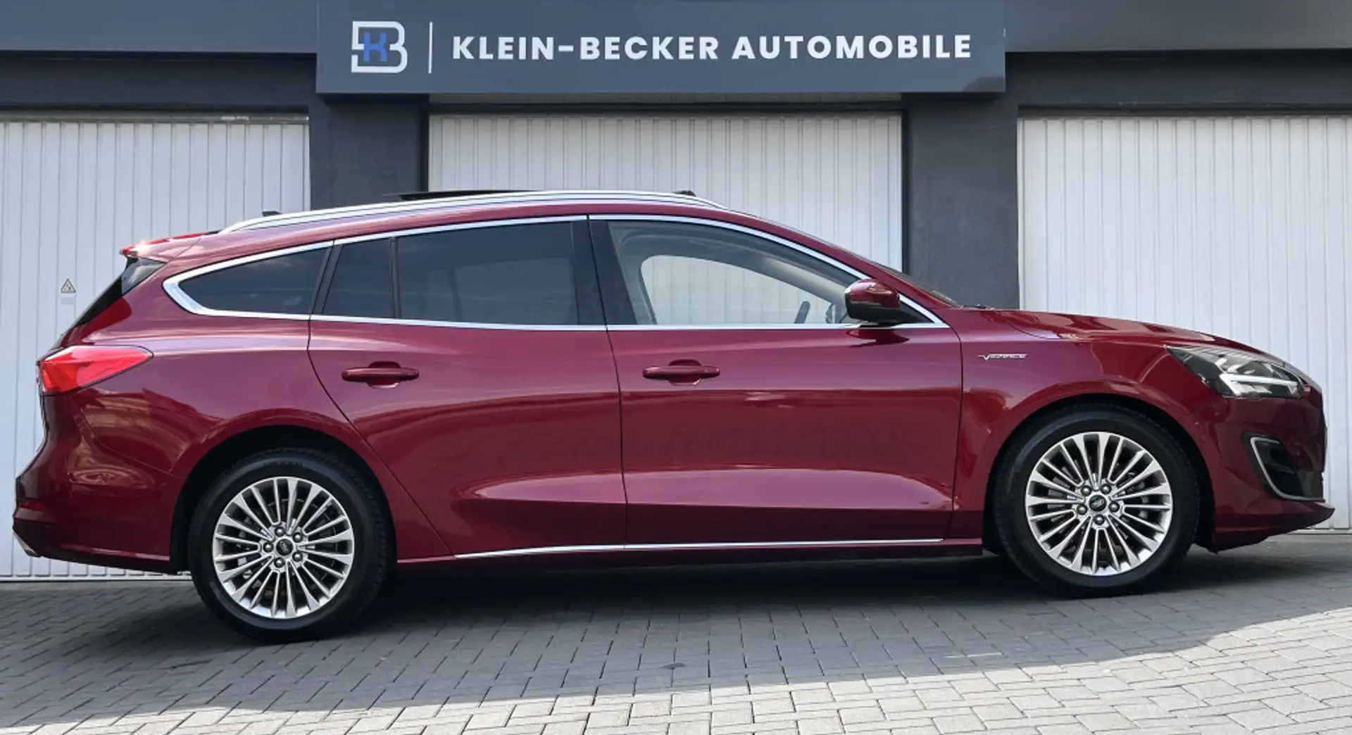 Ford Focus Vignale *Pano*Leder*B&O*H-Up*ACC*Kam*AHK Rot - 2