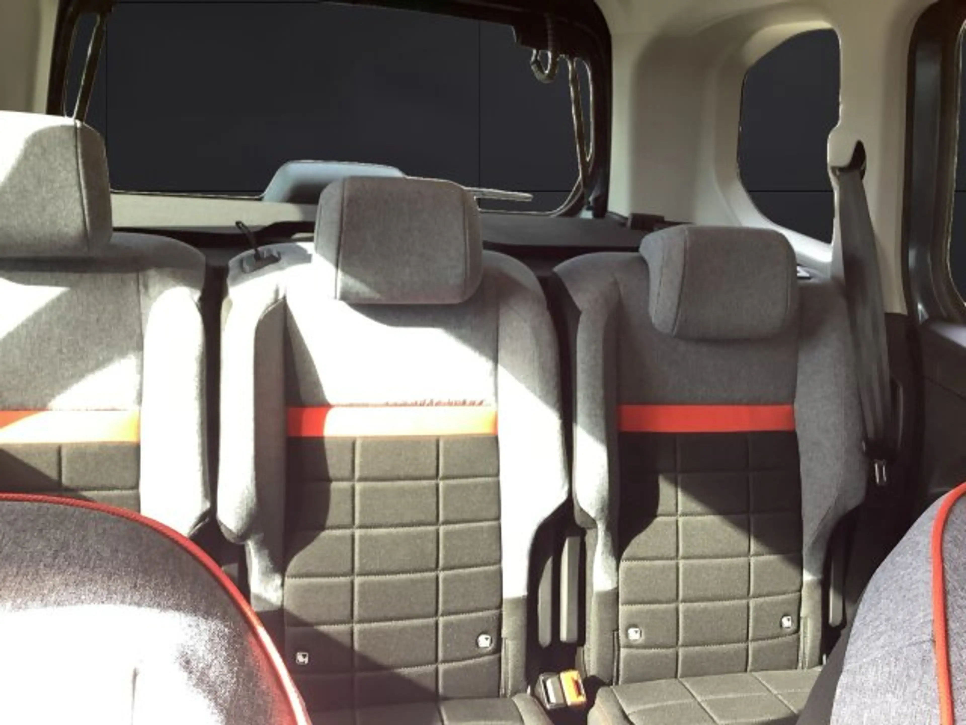 Citroen Berlingo Berlingo M 130 MAX BAR +180°Kamera+NAV+ACC+LHZ+ — photo 11