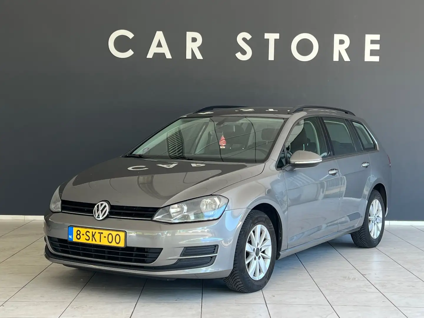 Volkswagen Golf Variant 1.2 TSI Comfortline NAV NL AUTO Gris - 1