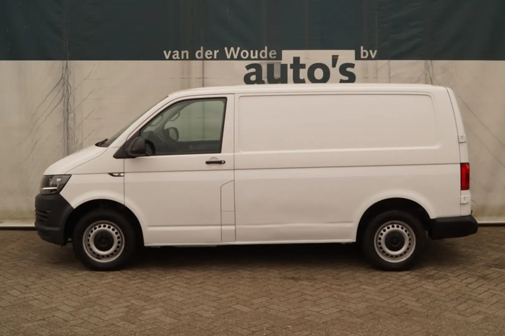 Volkswagen Transporter 2.0 TDI L1-H1 Comfortline -AIRCO-CRUISE-NAVI- Wit - 1