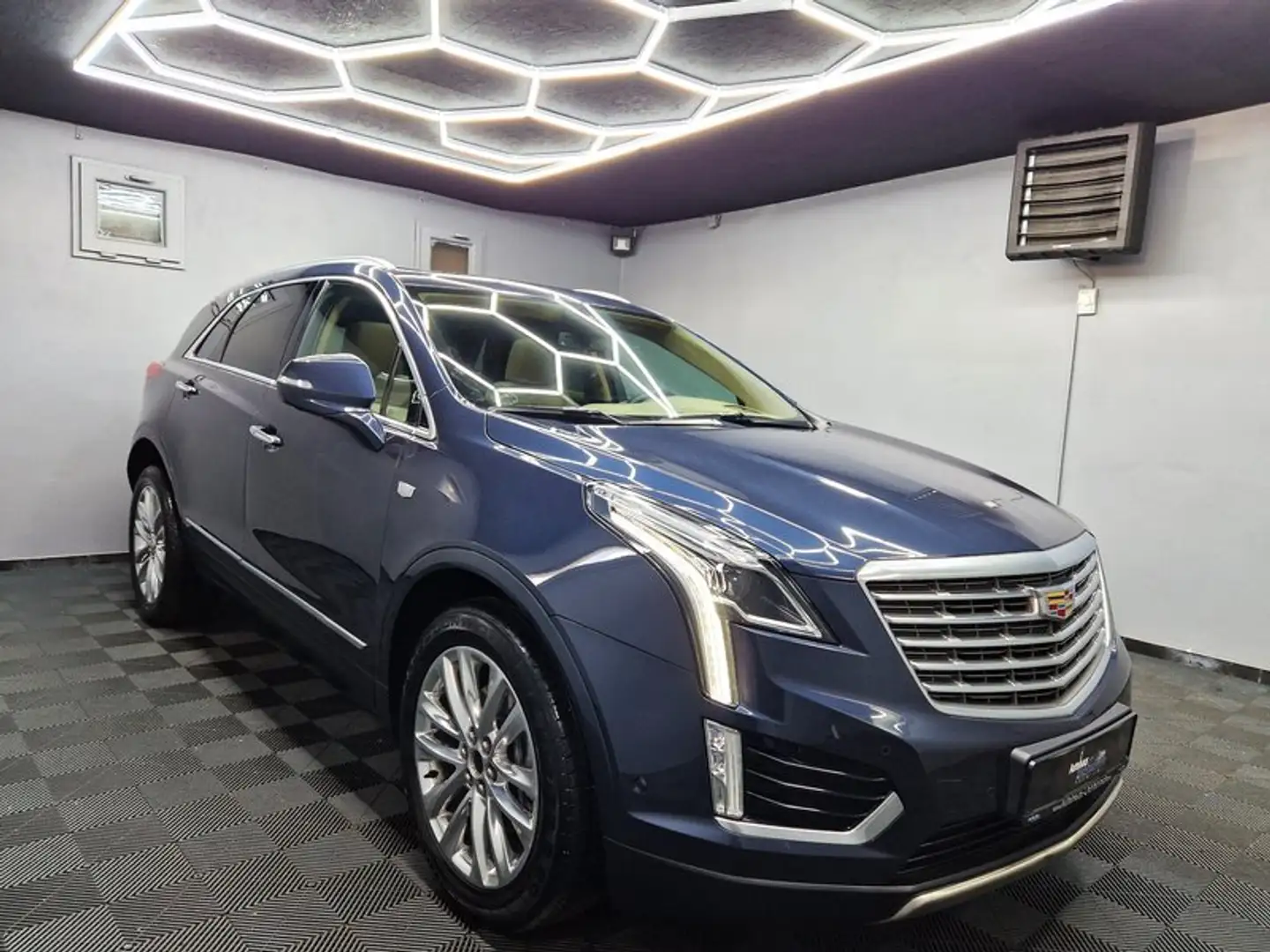Cadillac XT5 Platinum AWD 3.6 V6|AUTOM|PANO|LEDER|LED|NAVI| Синій - 2