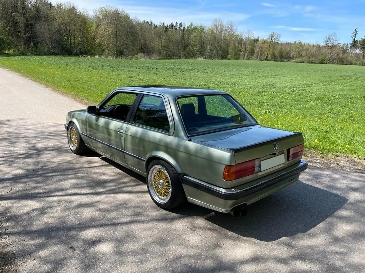 BMW 320 i Green - 2