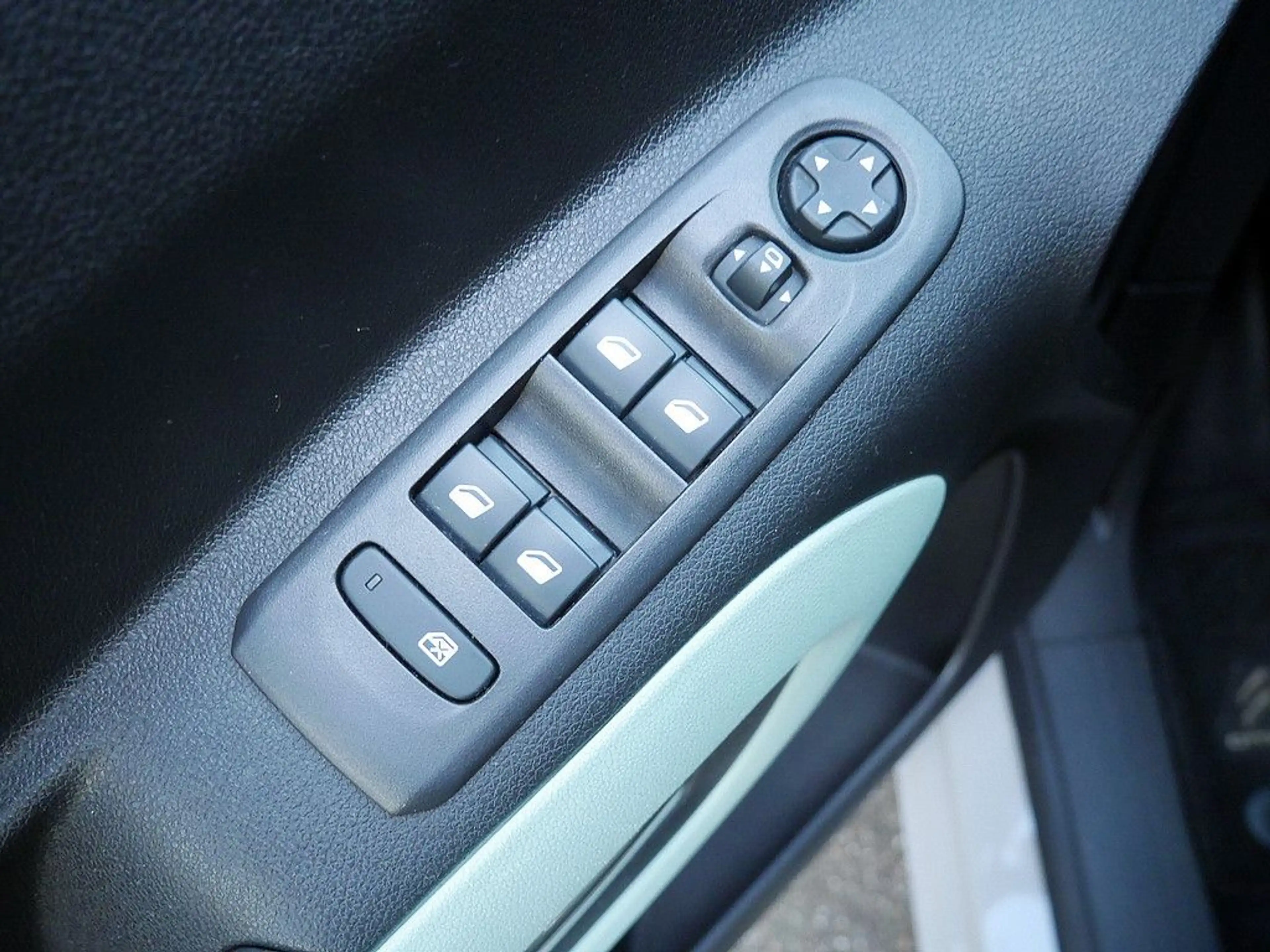 Citroen Berlingo M PureTech 110 Feel KLIMA PDC SHZ AHK — photo 15