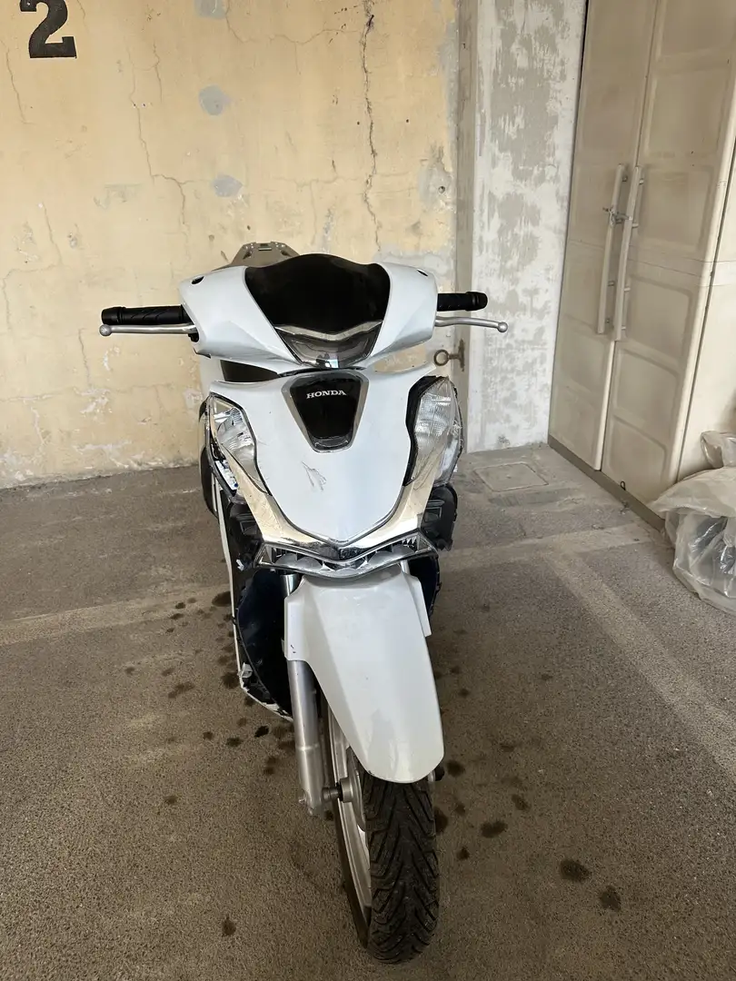 Honda SH 125i bijela - 1